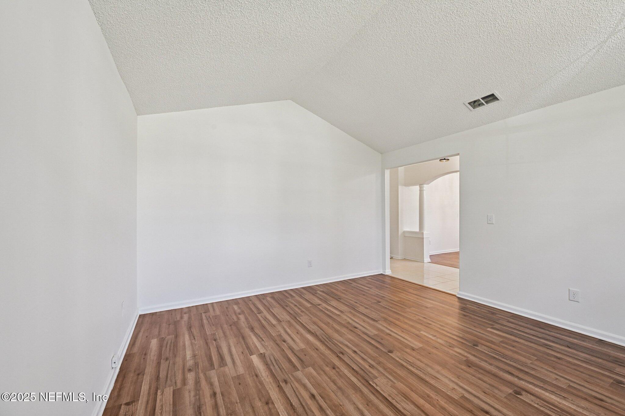 208 HONEYSUCKLE Way, St. Johns