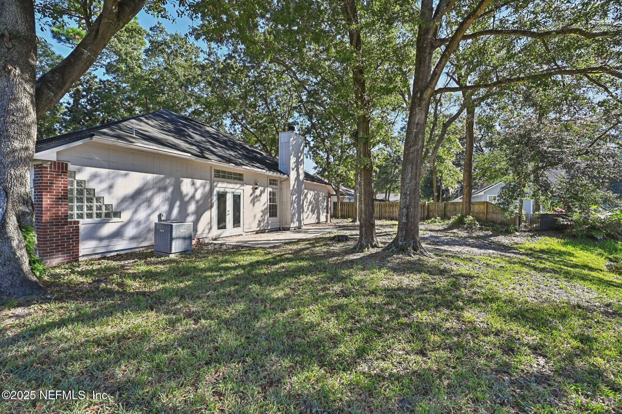 208 HONEYSUCKLE Way, St. Johns