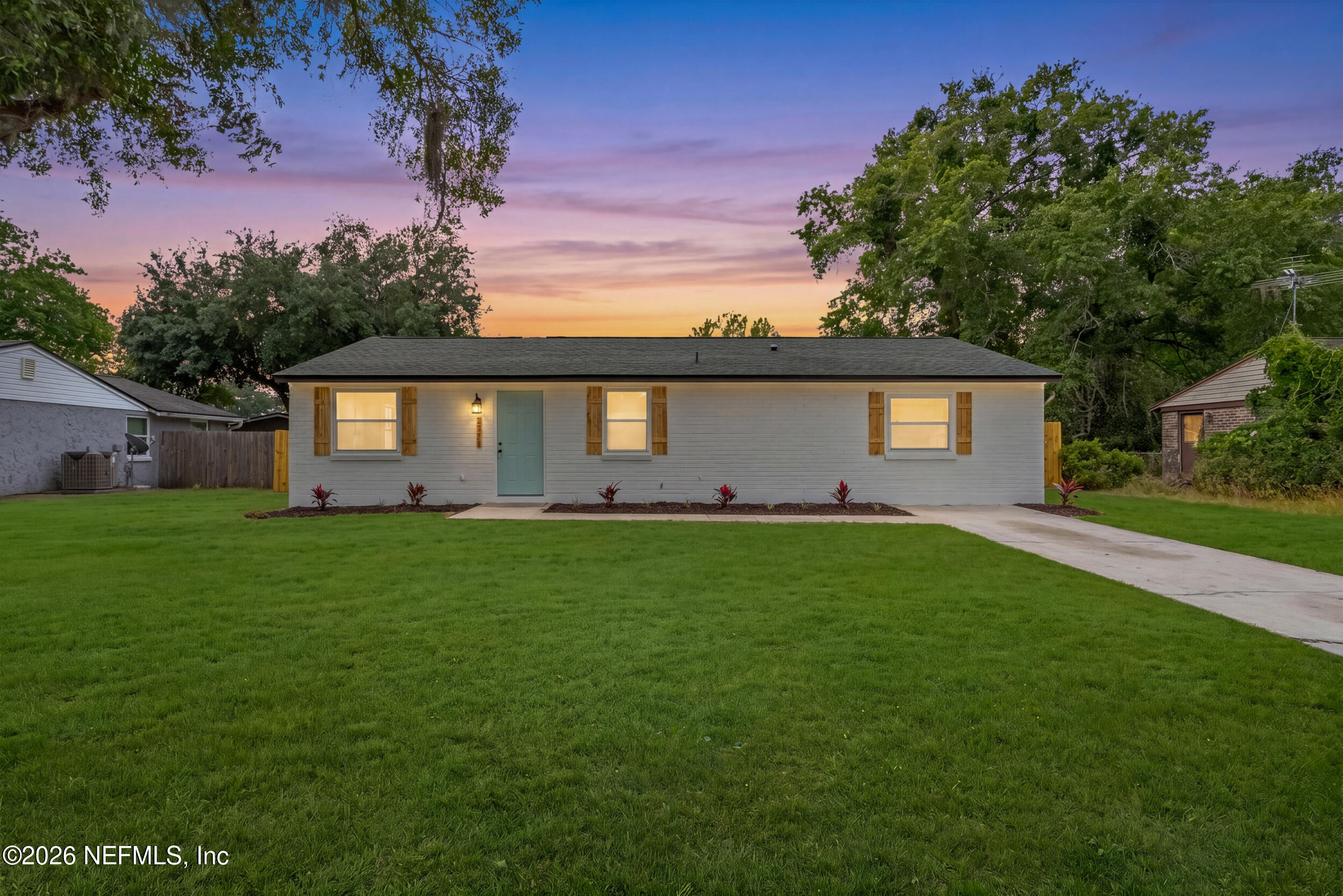 2771 MESQUITE Avenue