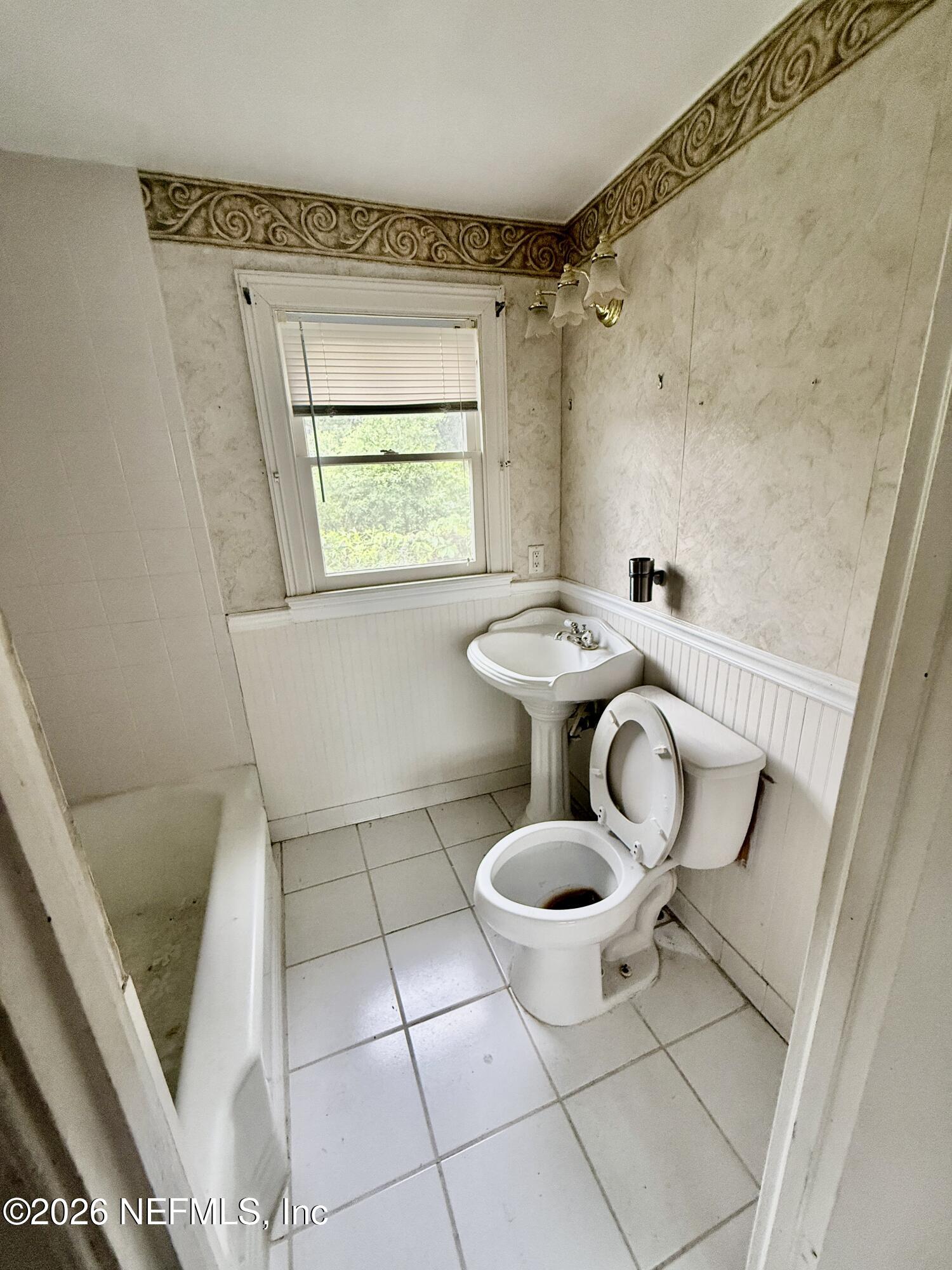 7330 ELWOOD Avenue