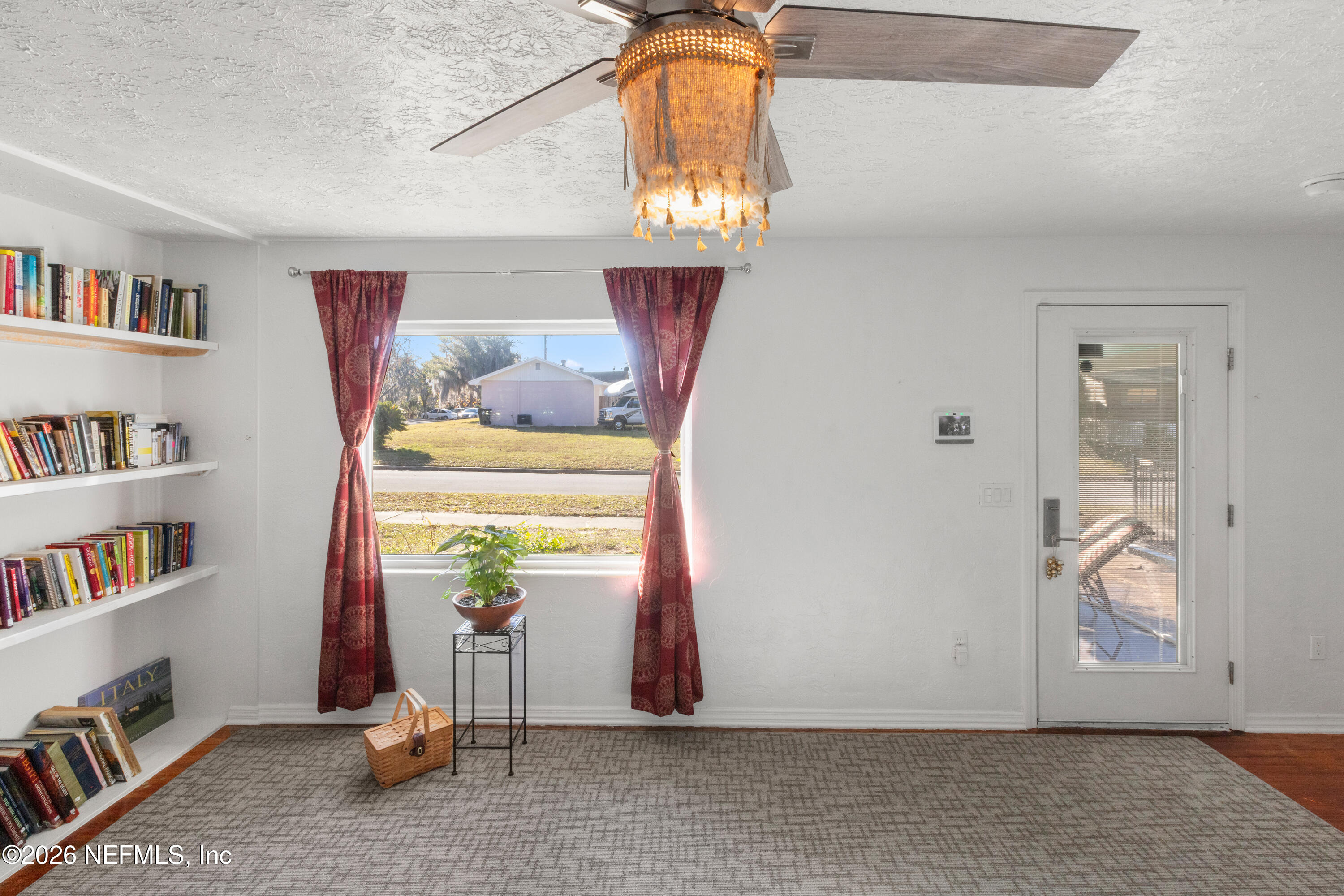 465 SE PALMETTO Avenue