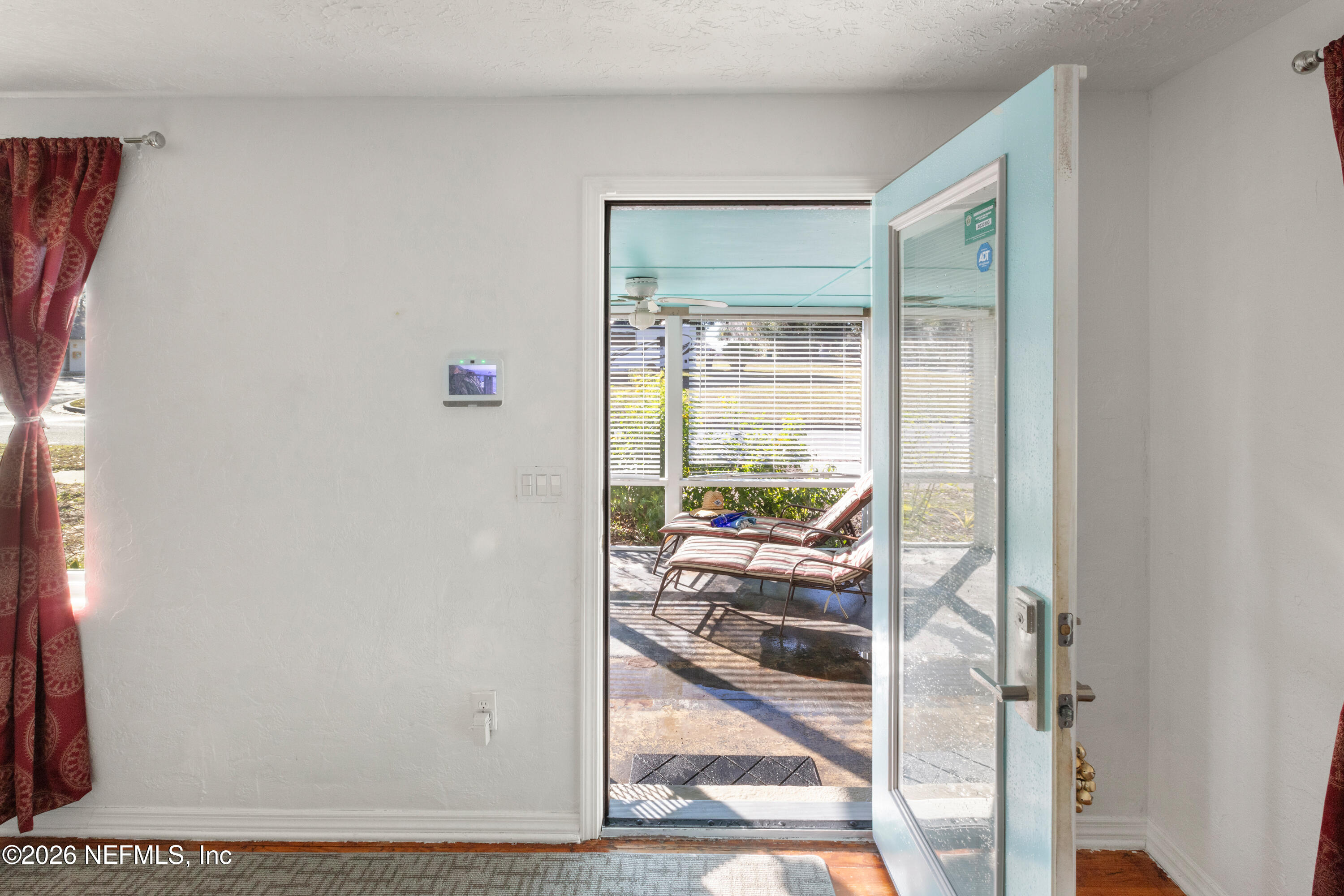 465 SE PALMETTO Avenue