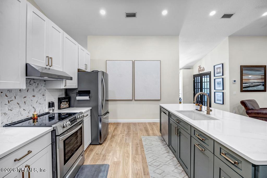 1929 VILLAGE TRAIL Way