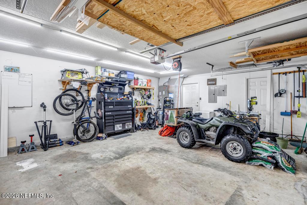 1929 VILLAGE TRAIL Way