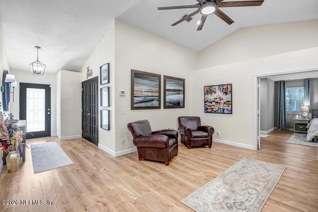 1929 VILLAGE TRAIL Way