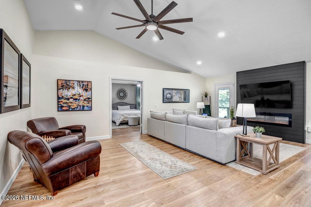 1929 VILLAGE TRAIL Way
