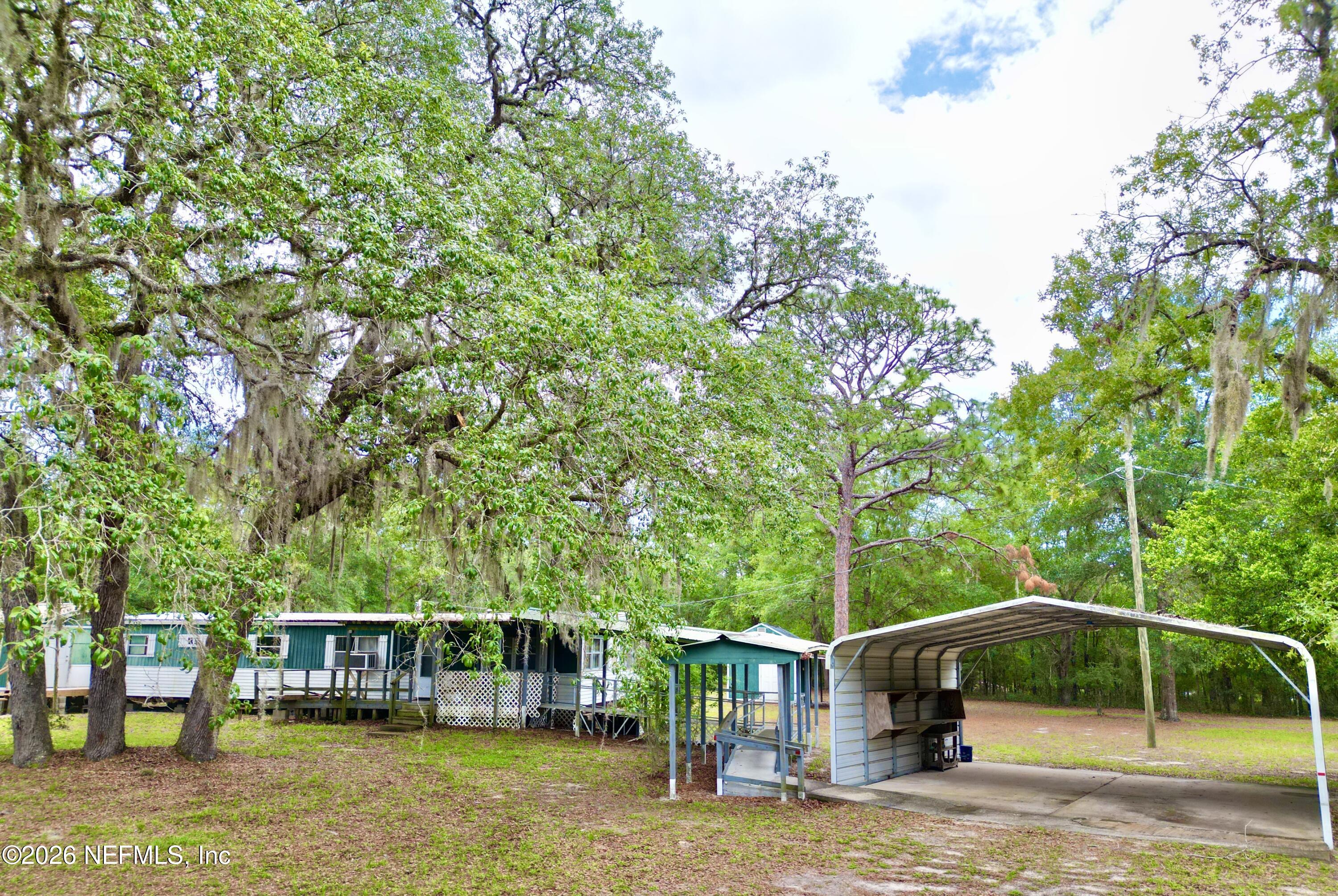 208 COUNTRY LIVING Circle