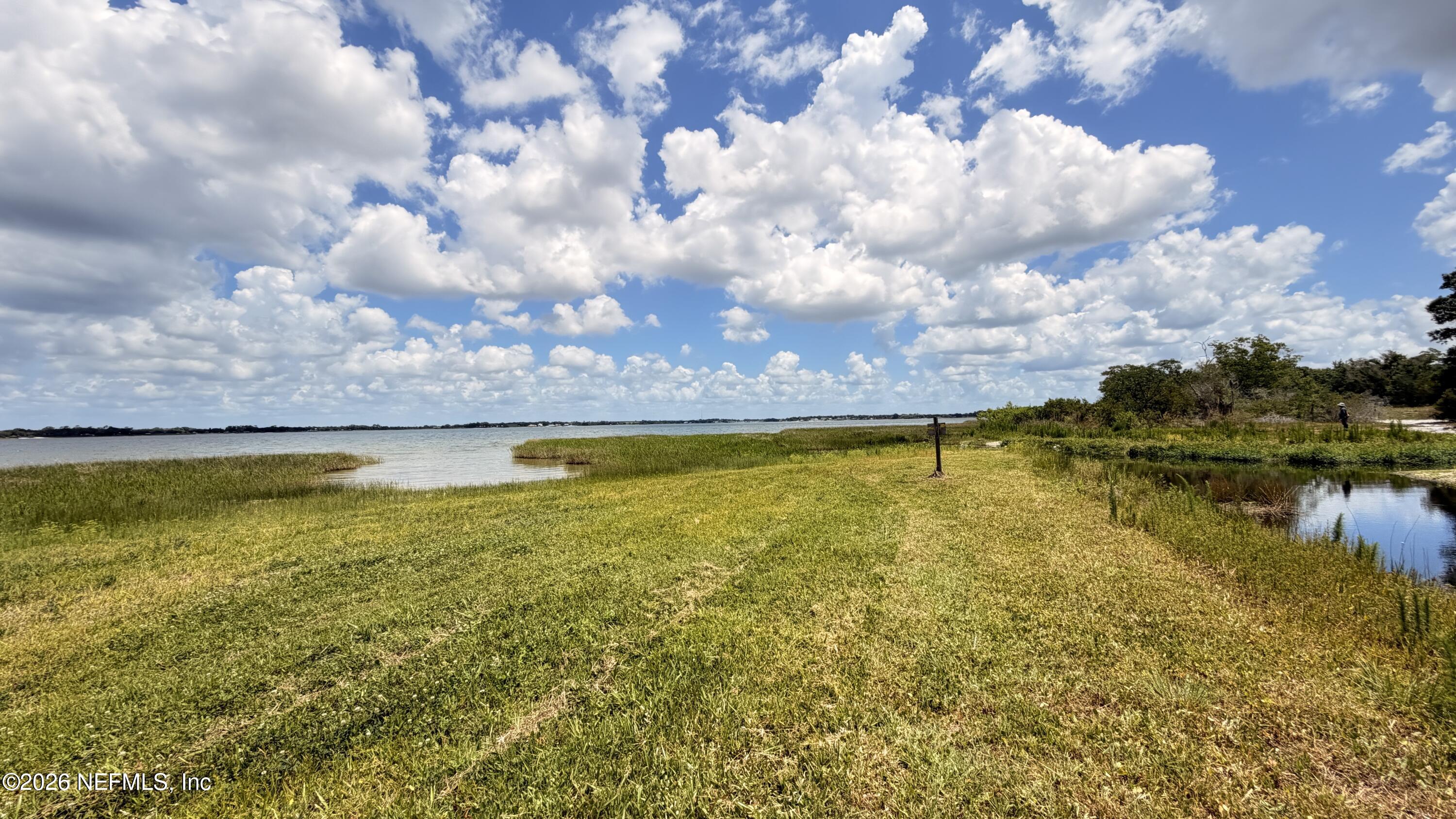 1302 FORT MEADE RD Road