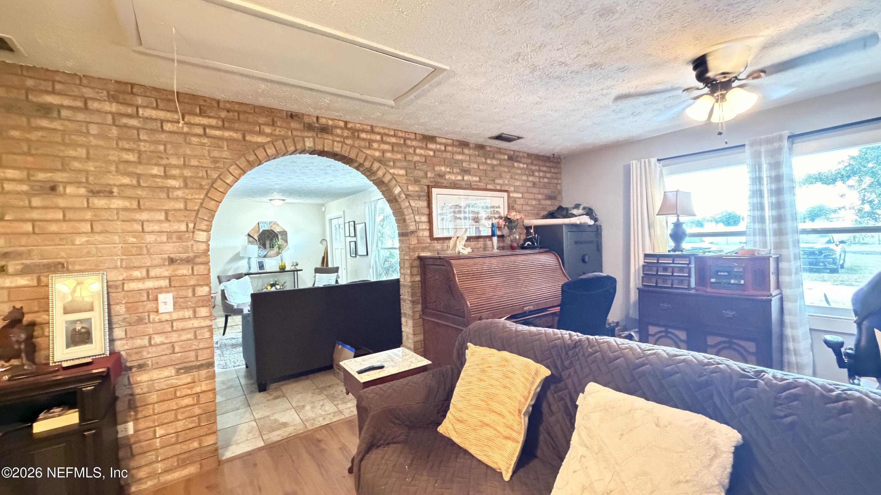 1302 FORT MEADE RD Road