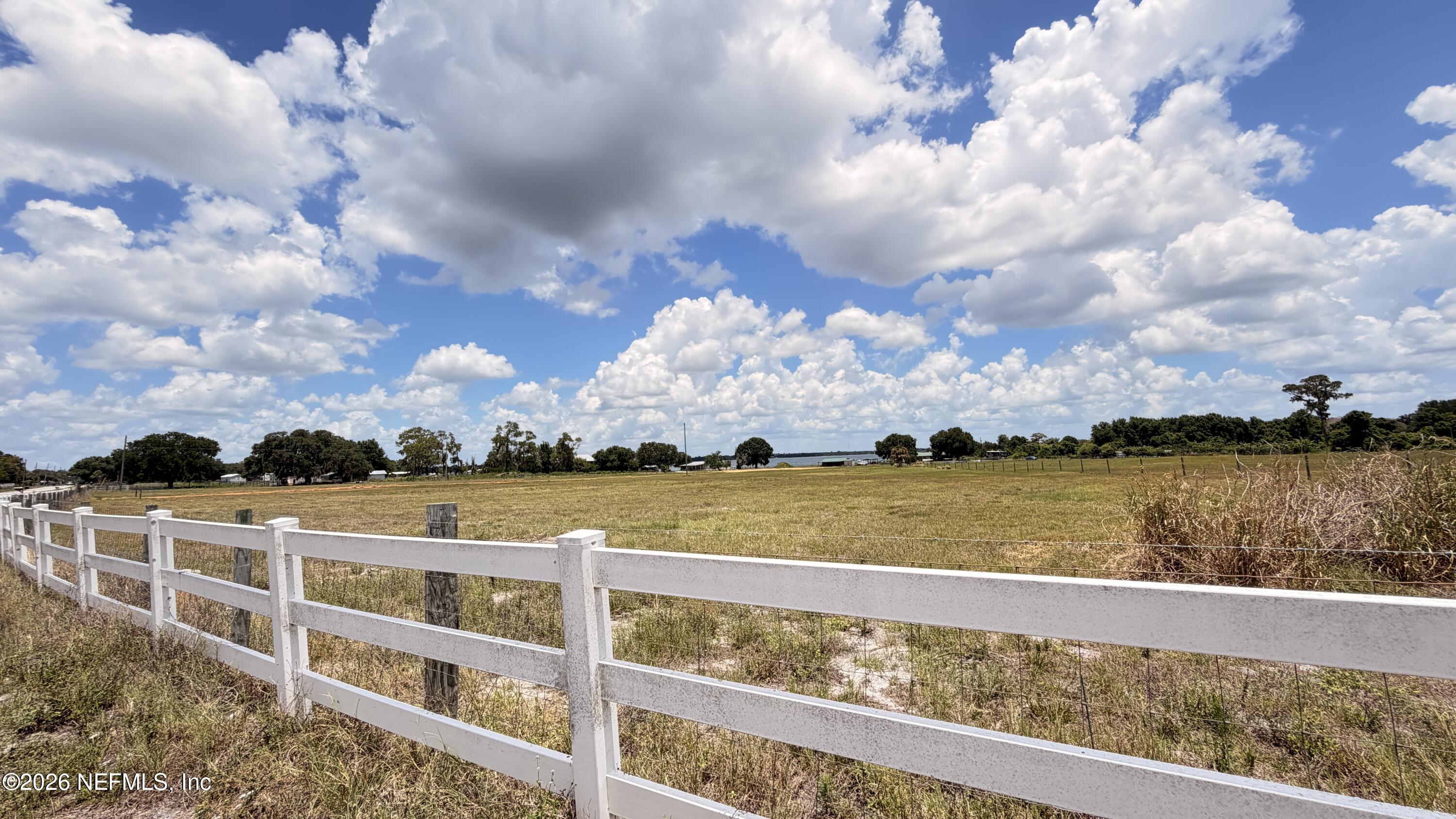 1360 FORT MEADE RD