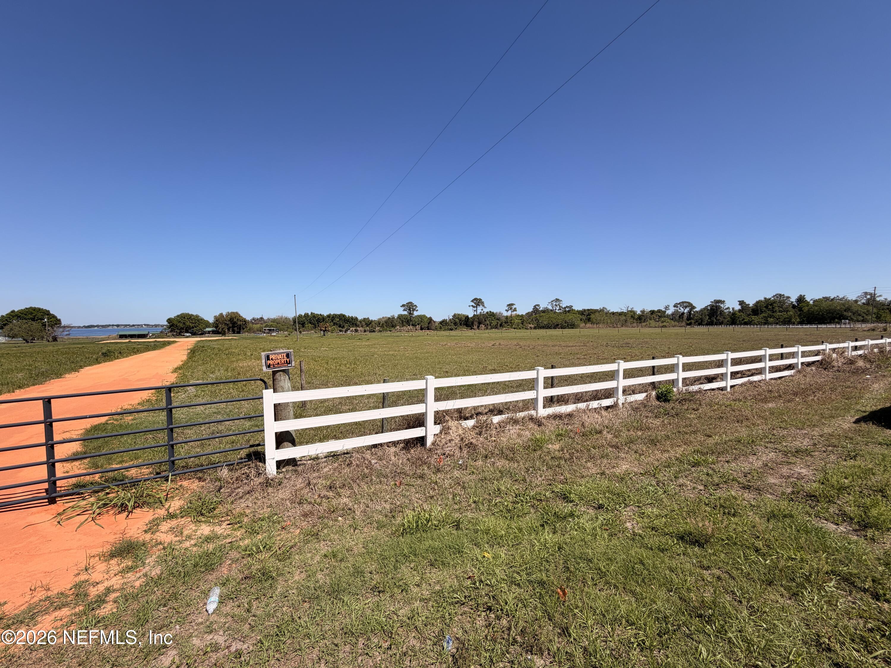 1360 FORT MEADE RD