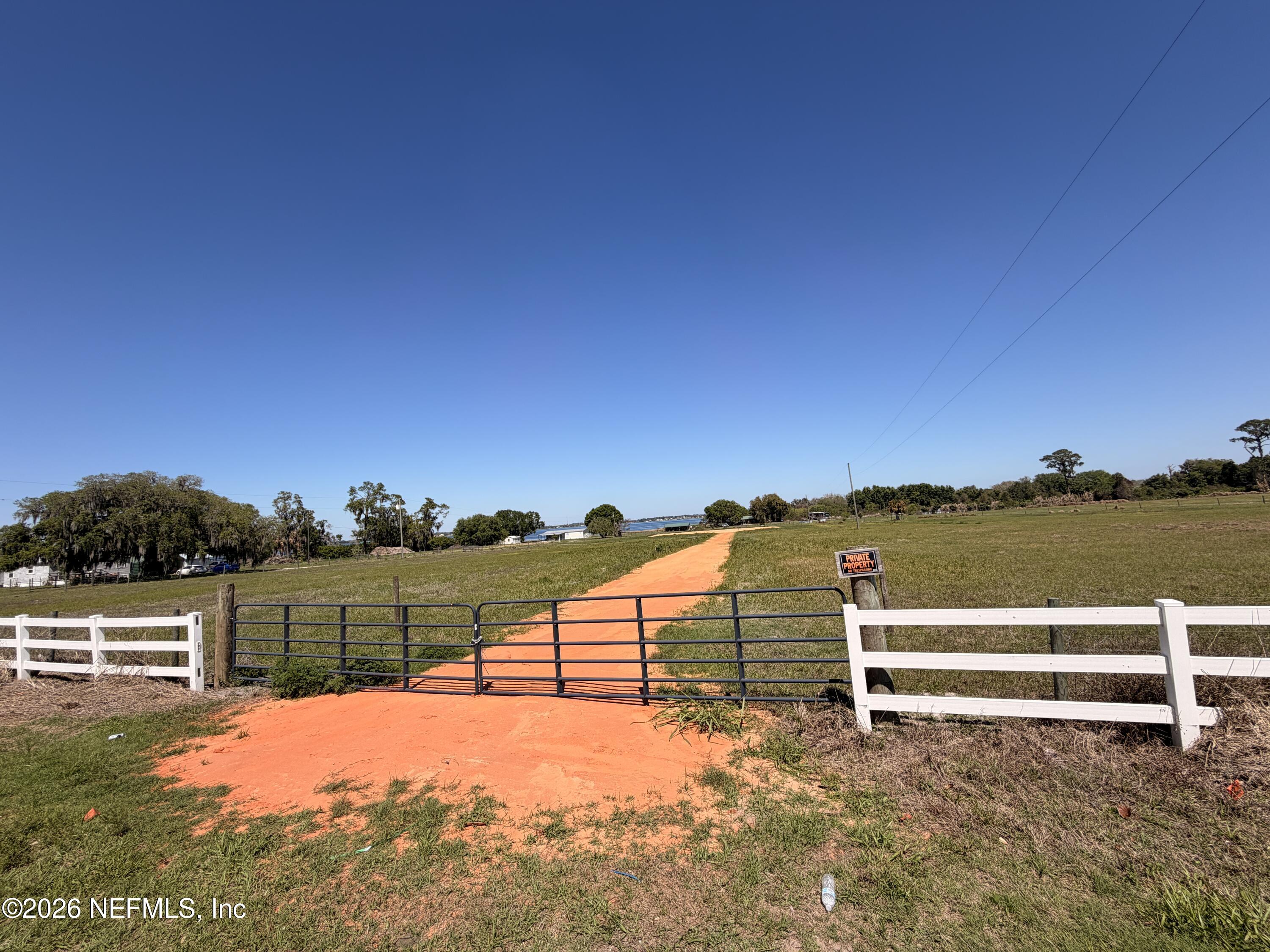 1360 FORT MEADE RD