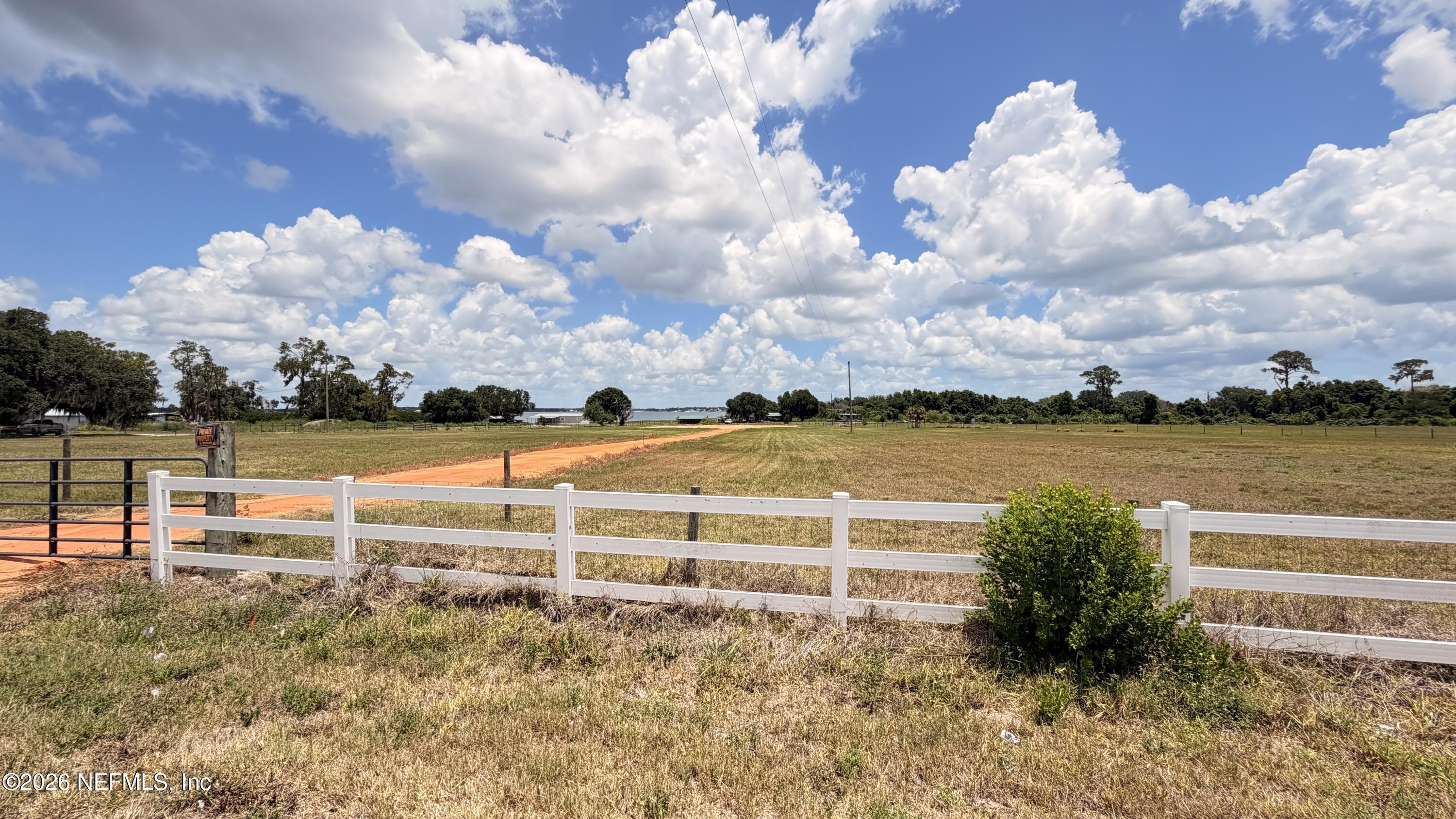 1360 FORT MEADE RD