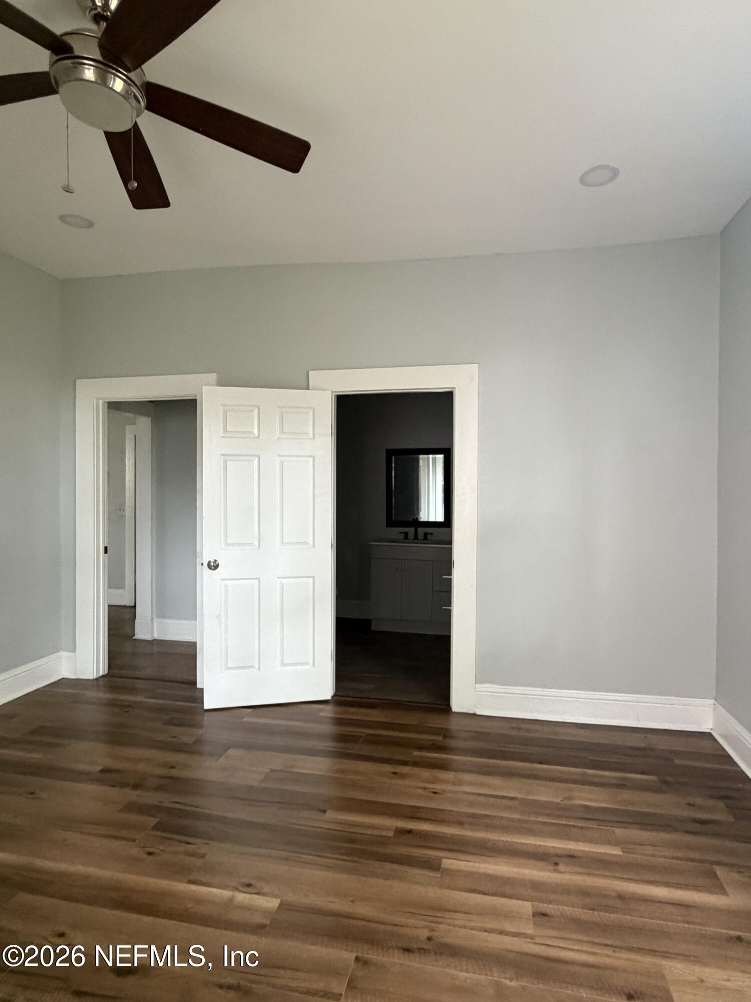 129 E 5TH Street