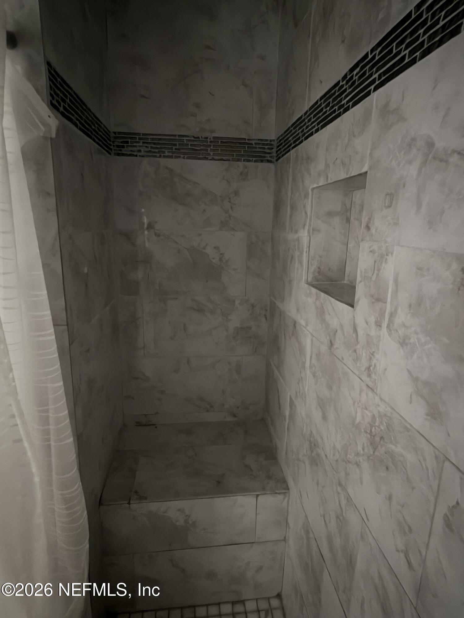 129 E 5TH Street