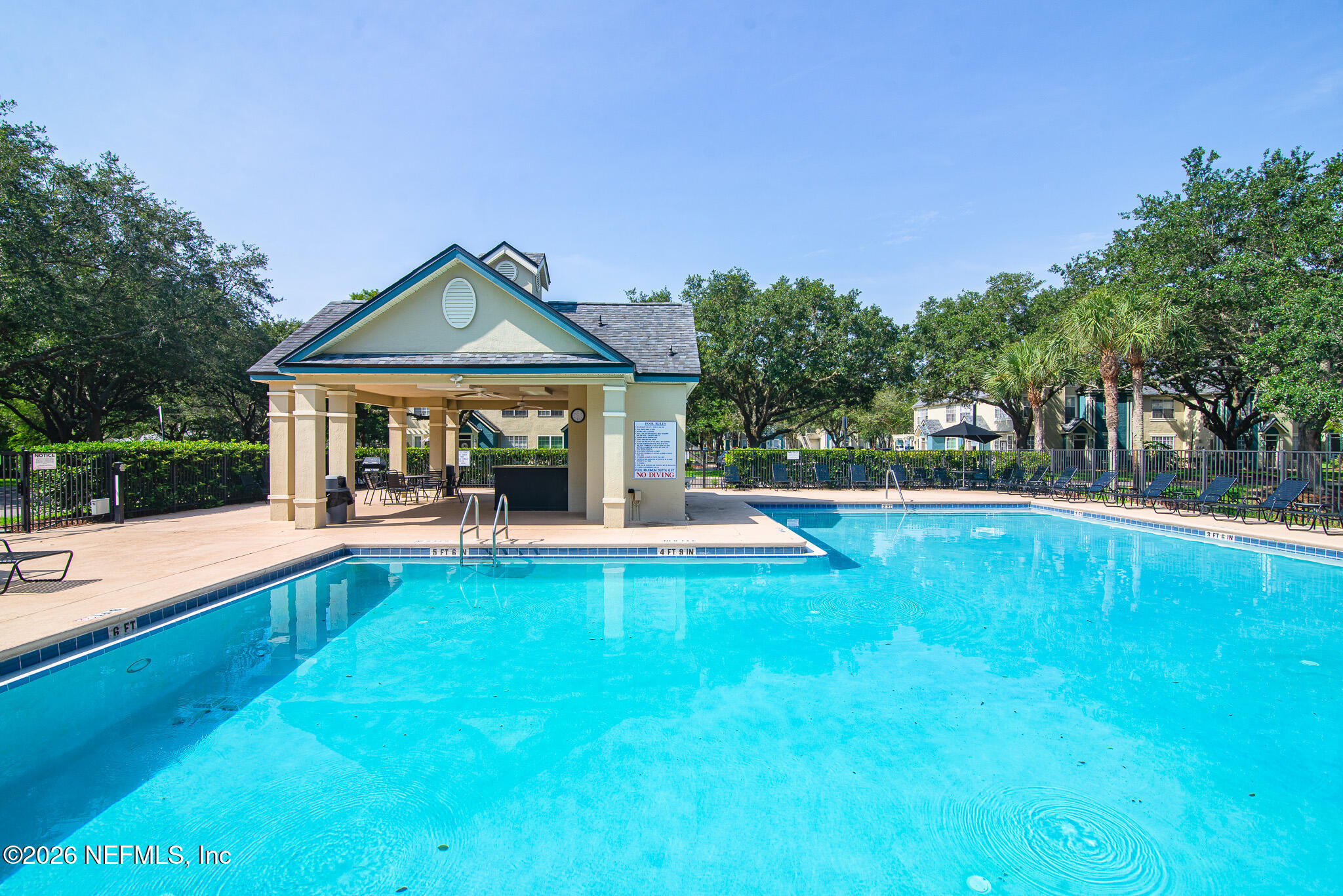 13703 RICHMOND PARK Drive N 3303