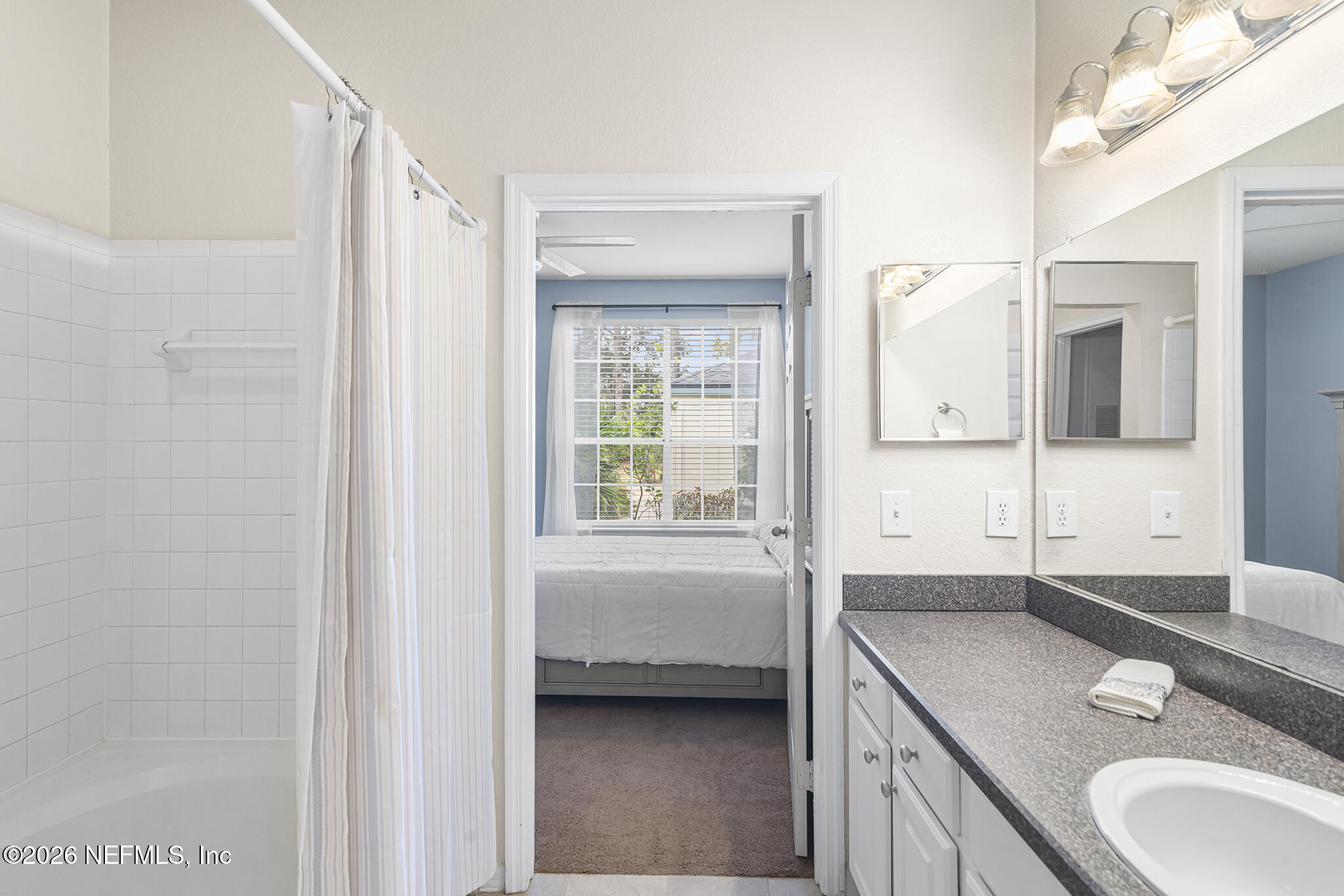 13703 RICHMOND PARK Drive N 3303