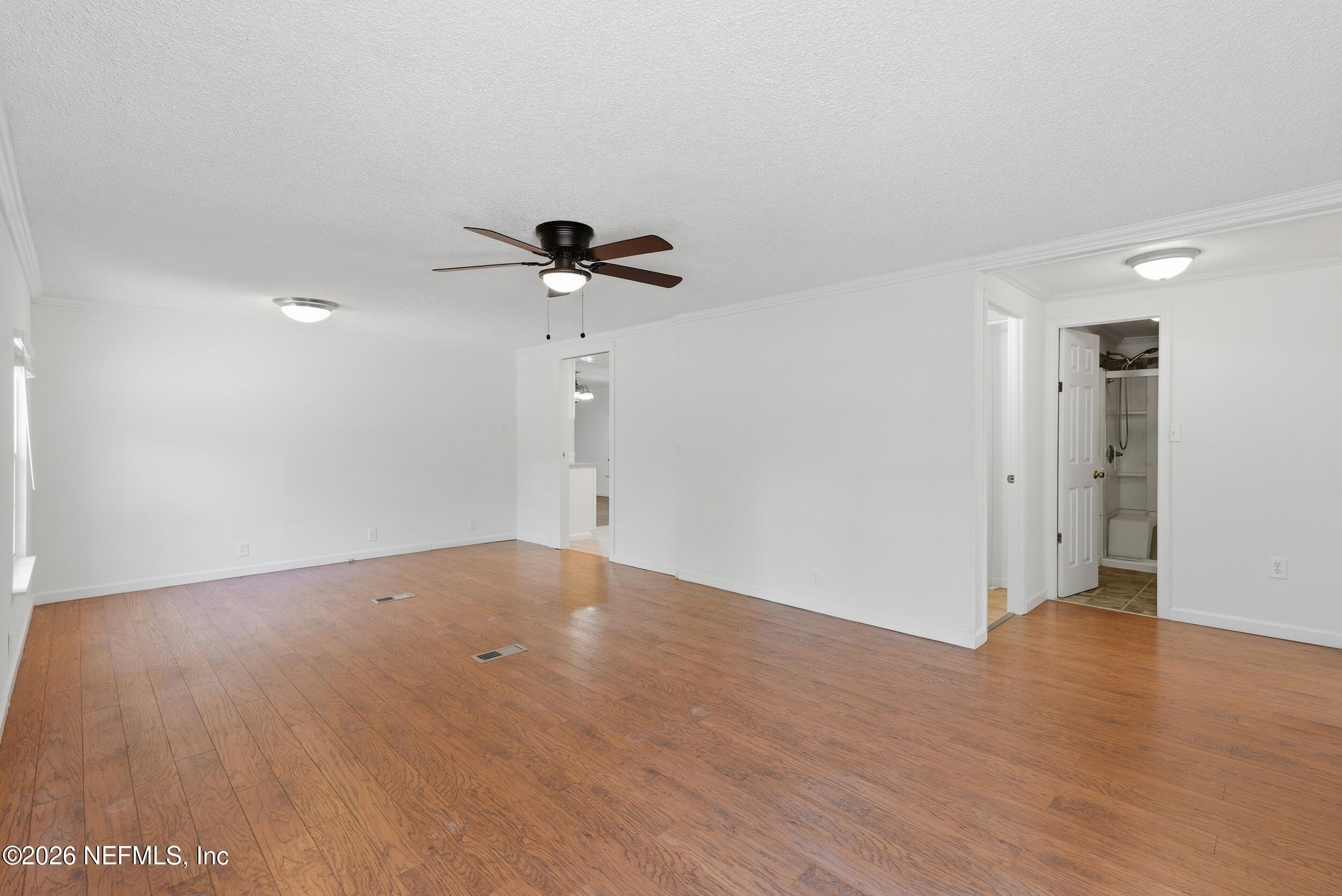 6737 HIGHLAND Drive