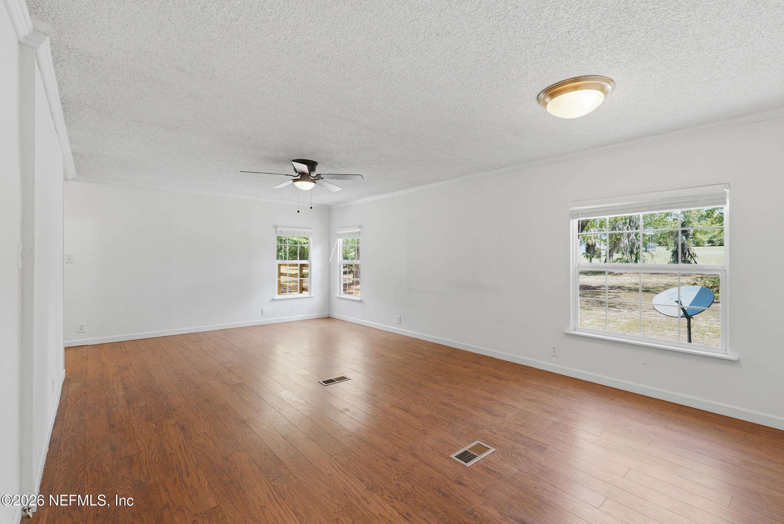 6737 HIGHLAND Drive