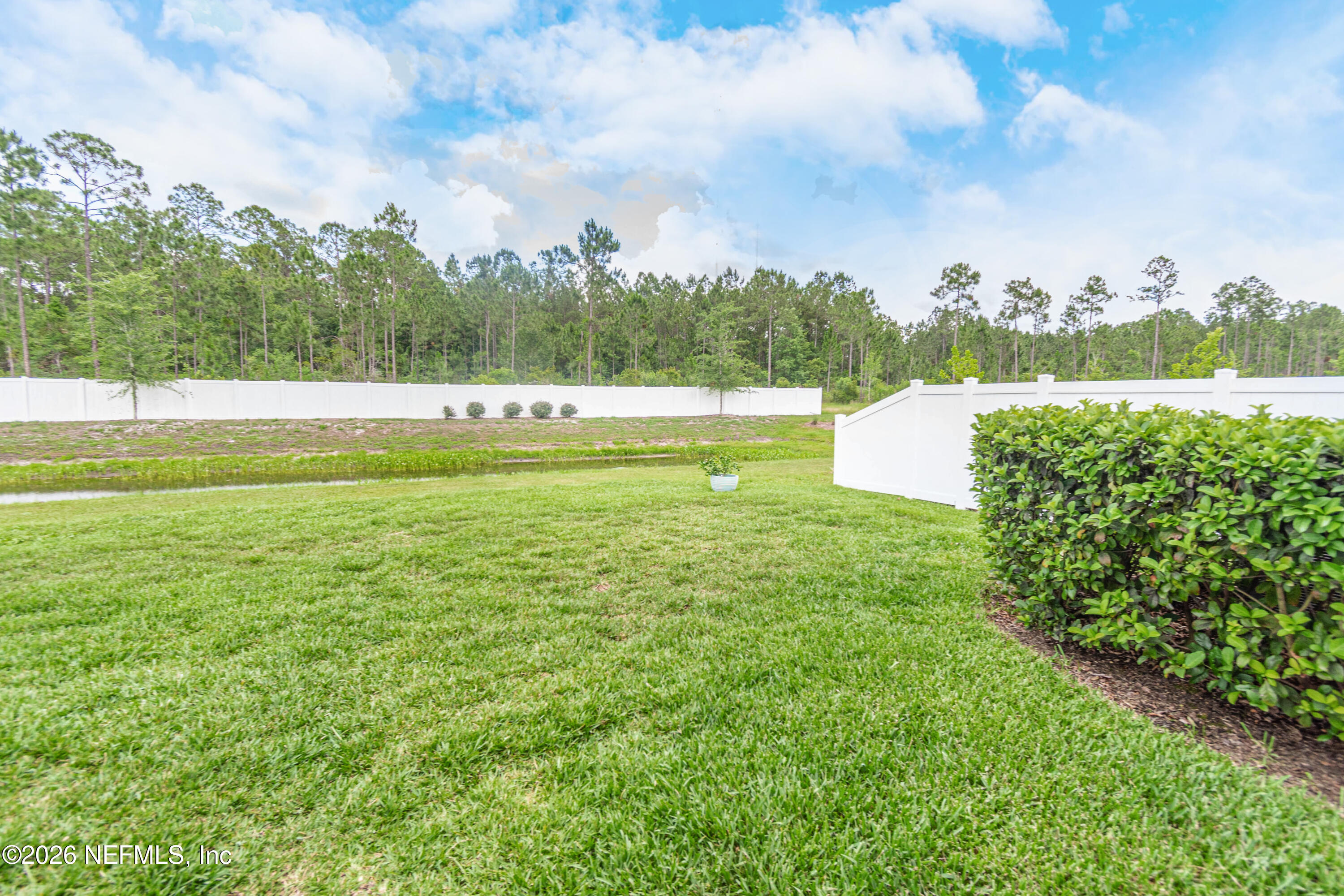 2329 GLADE Lane