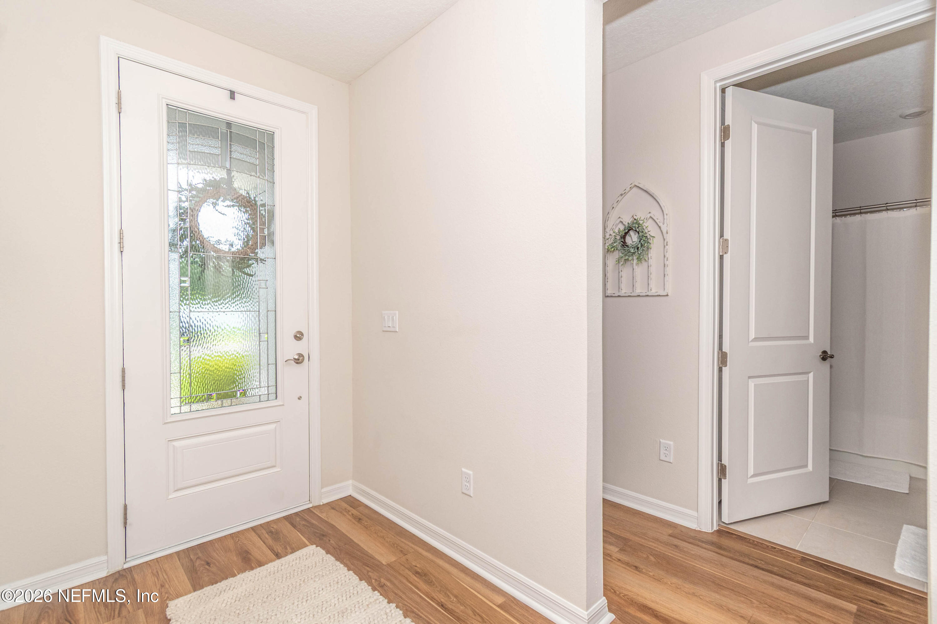 2329 GLADE Lane