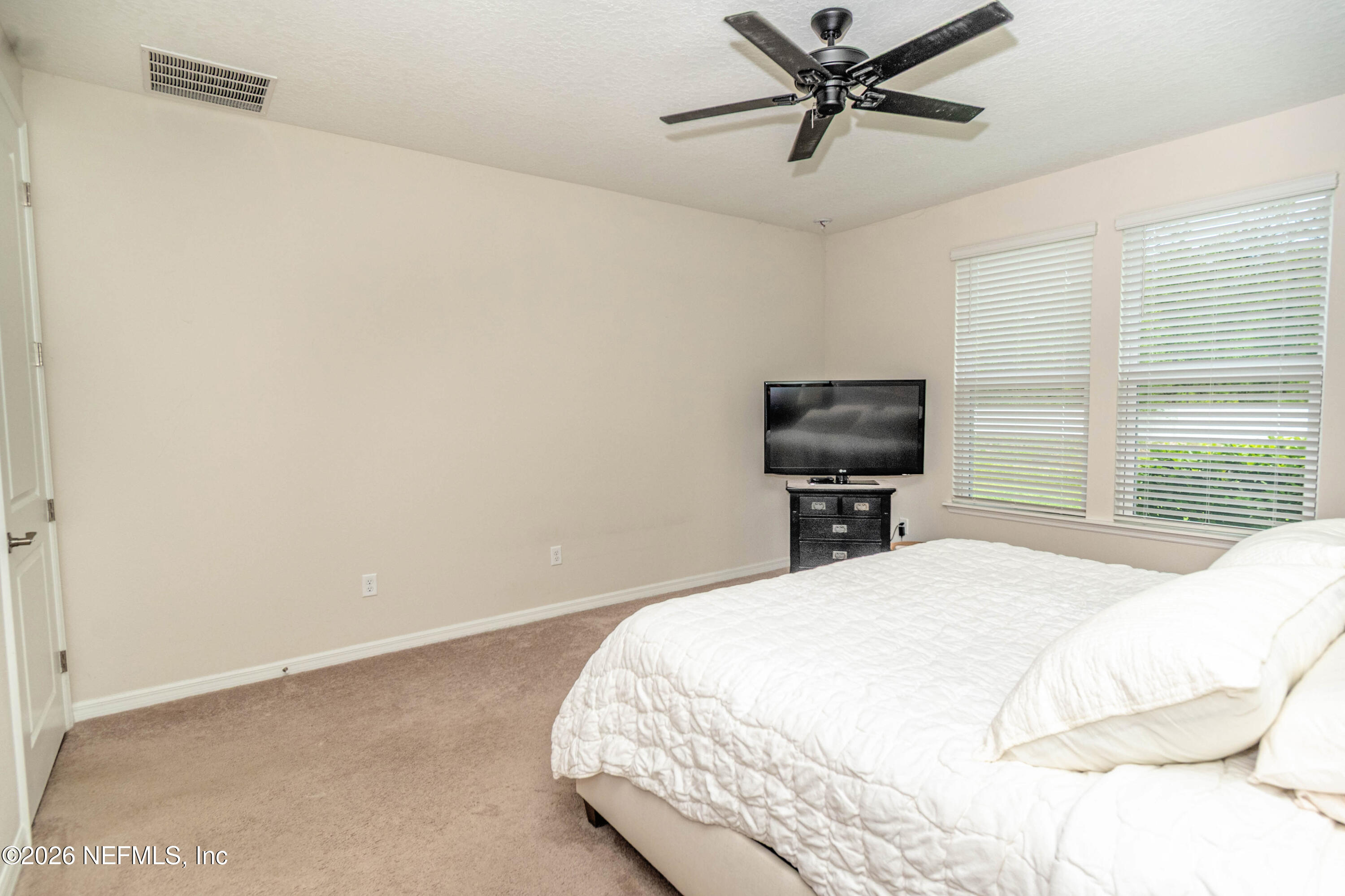 2329 GLADE Lane