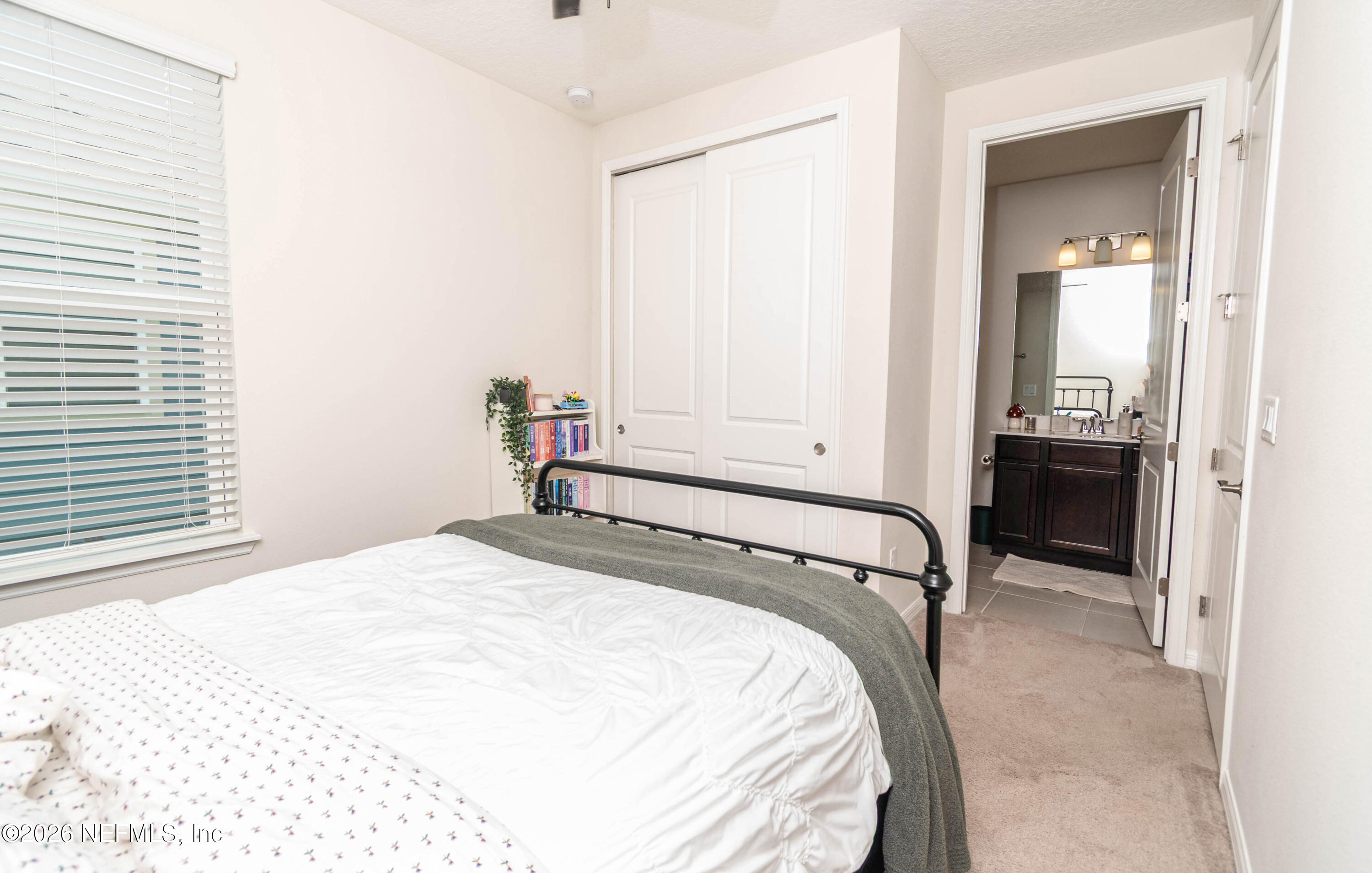 2329 GLADE Lane
