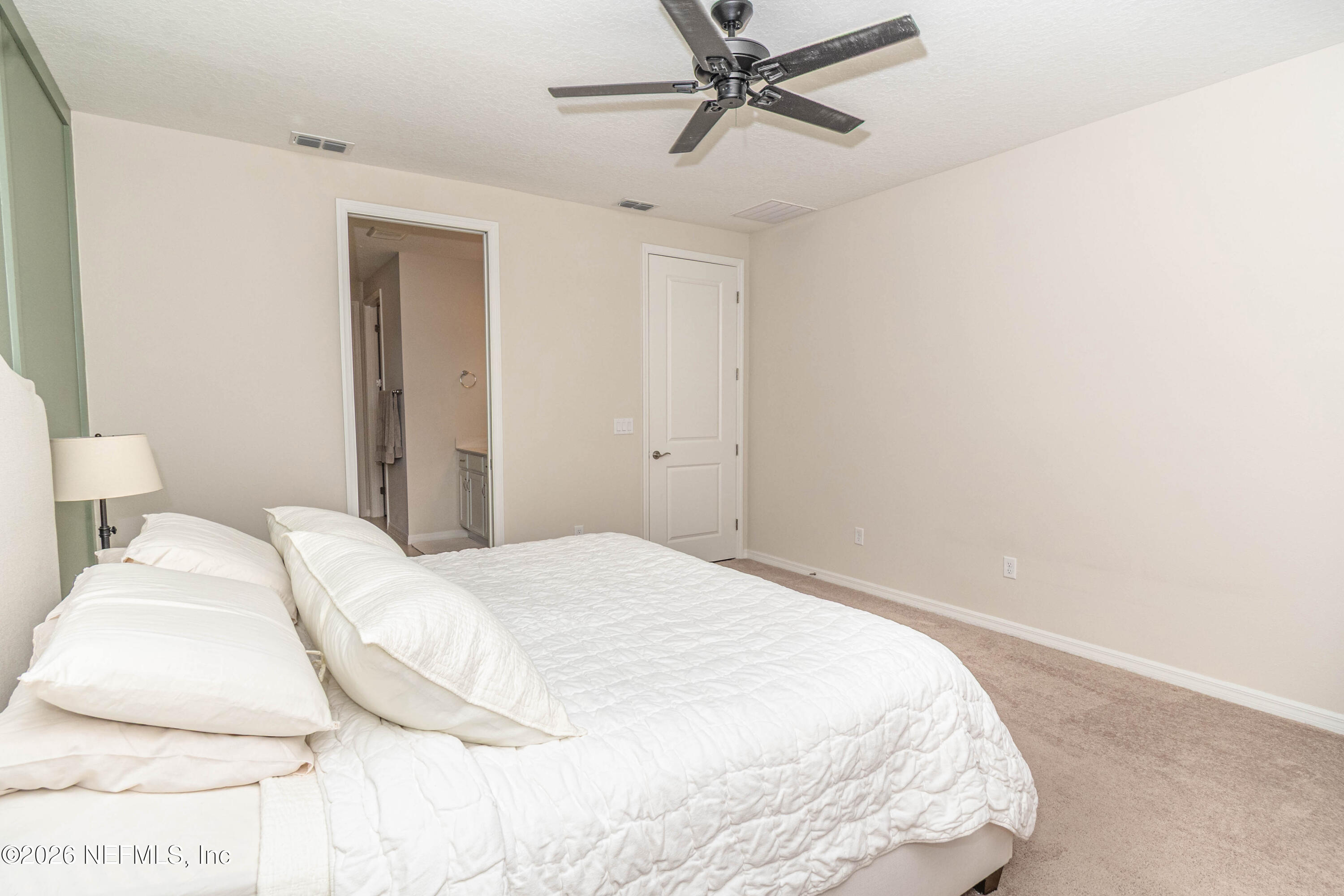 2329 GLADE Lane