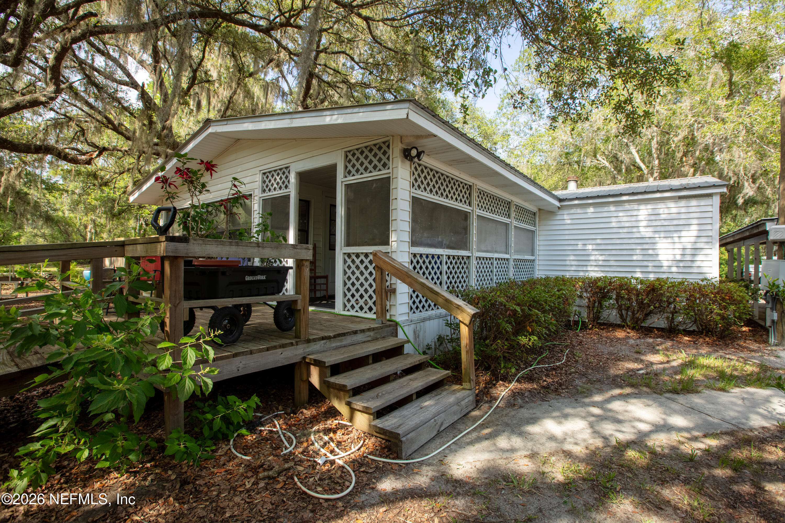 1546 SE 4TH Avenue