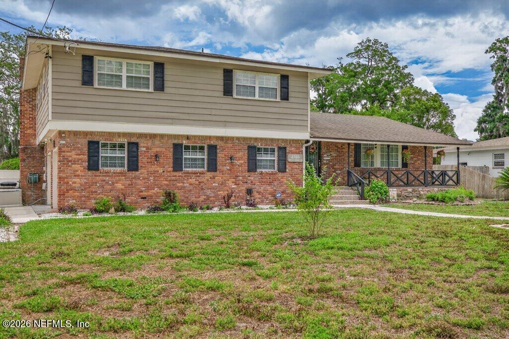 2705 HOLLY RIDGE Drive