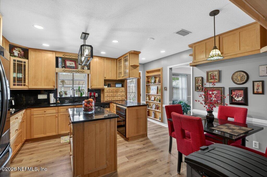2705 HOLLY RIDGE Drive