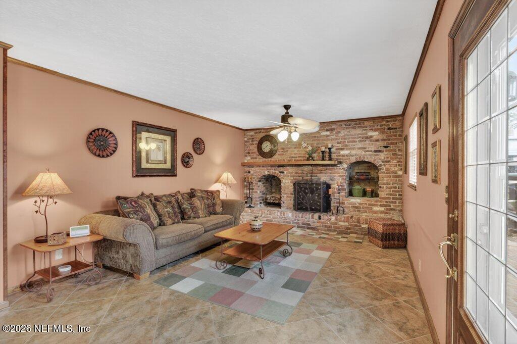 2705 HOLLY RIDGE Drive