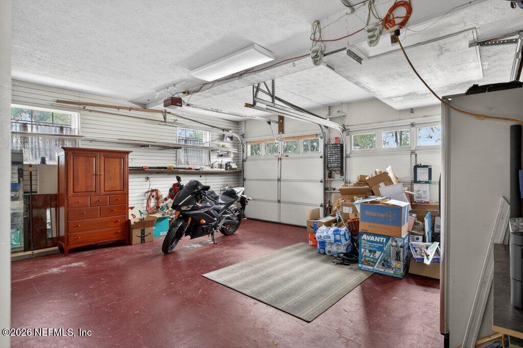 2705 HOLLY RIDGE Drive