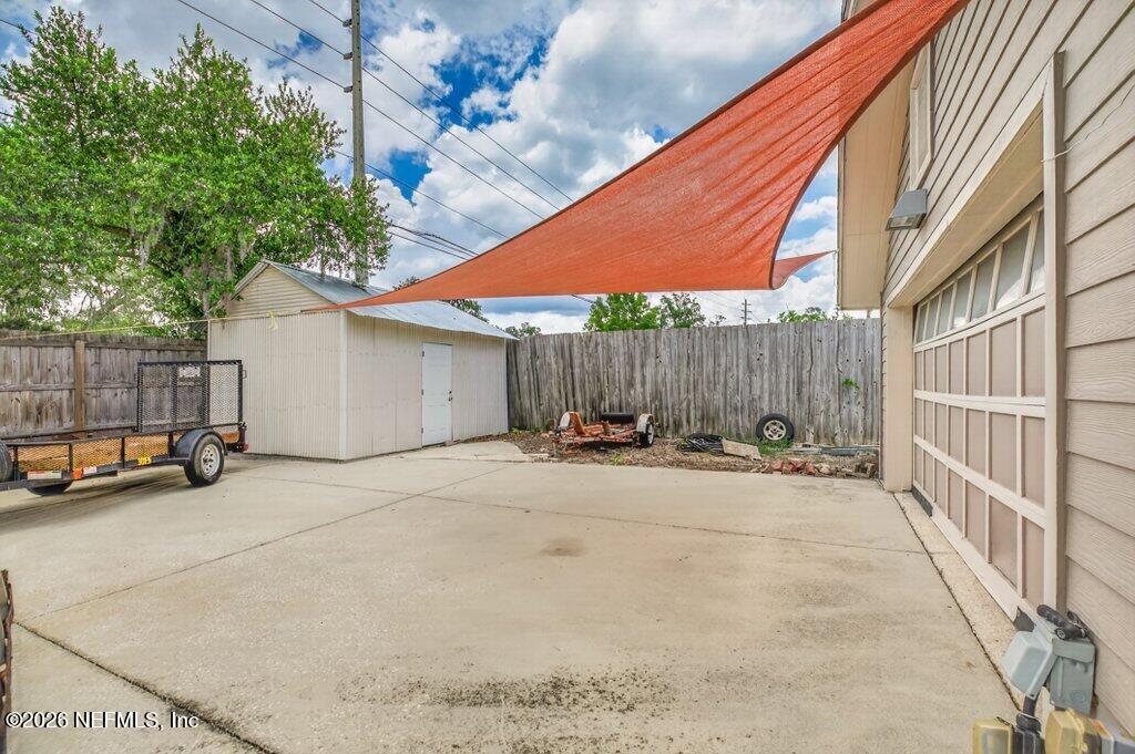 2705 HOLLY RIDGE Drive