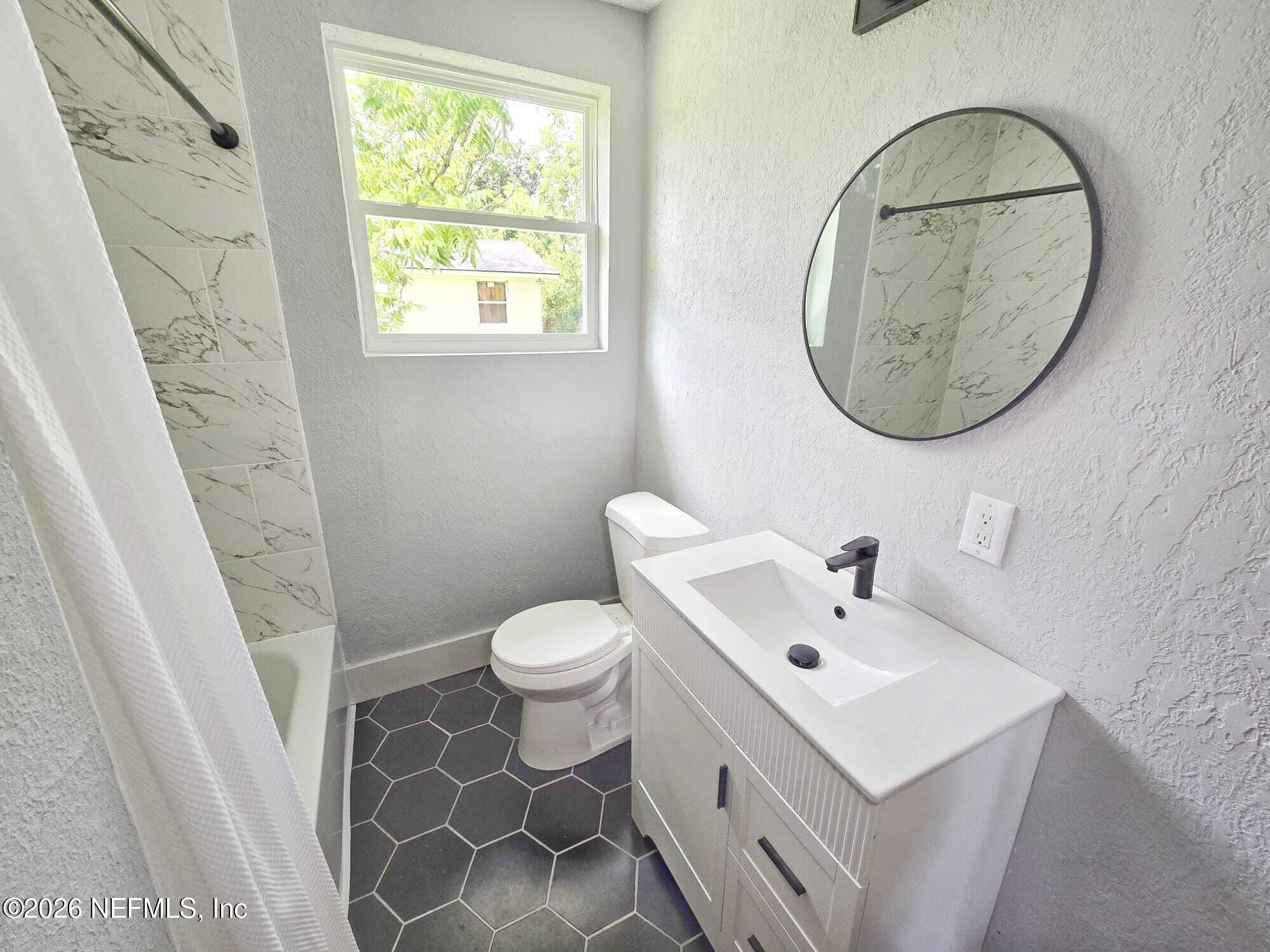 1413 W 21ST Street