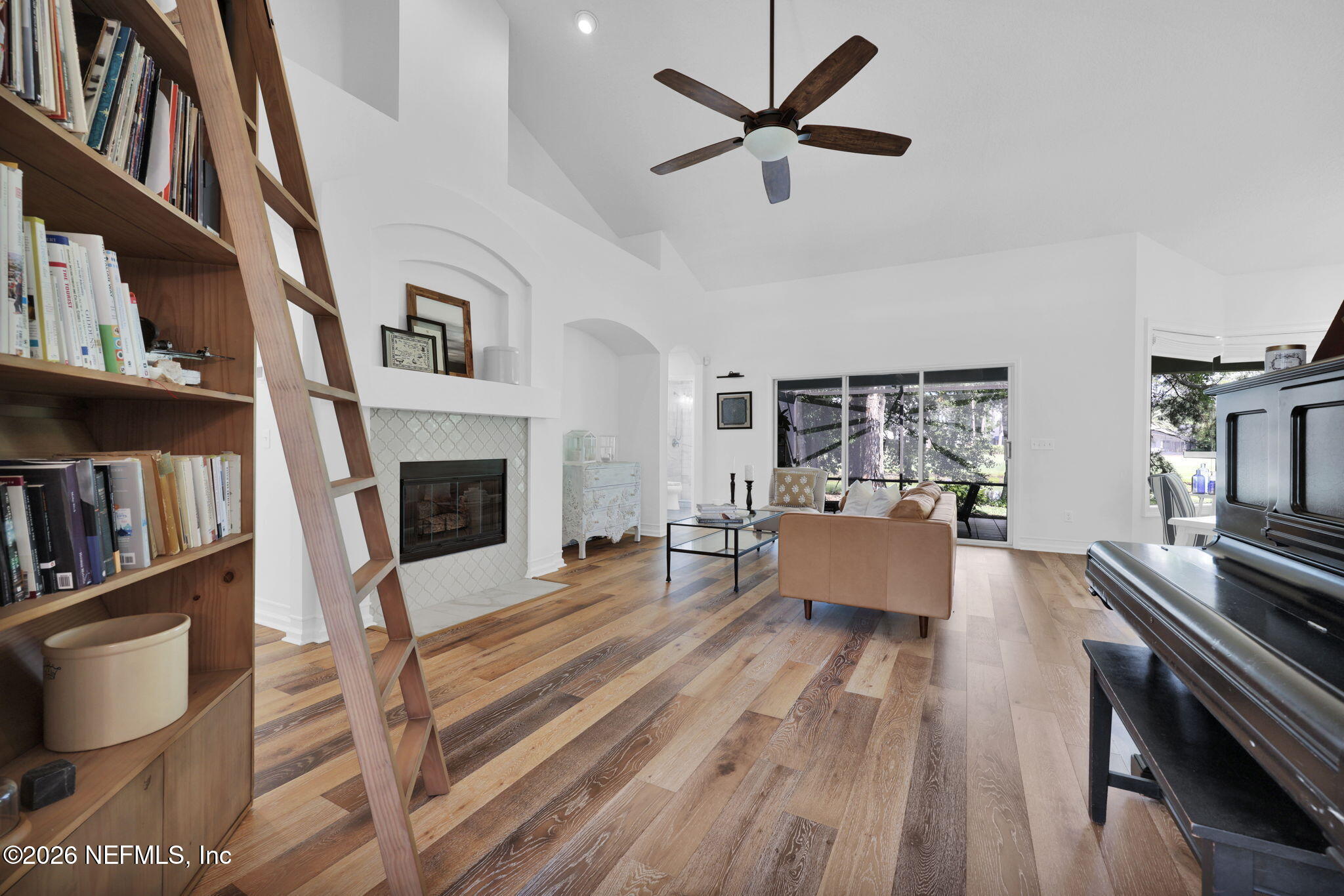 2290 EAGLE HARBOR Parkway