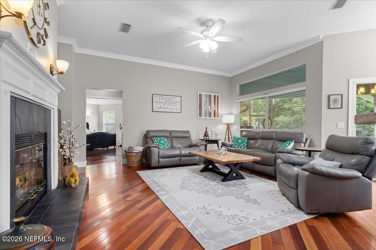 1460 CREEKS EDGE Court