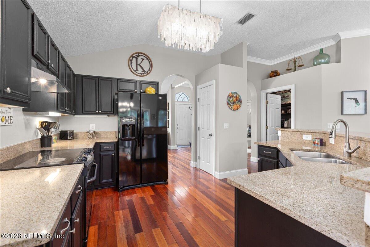 1460 CREEKS EDGE Court