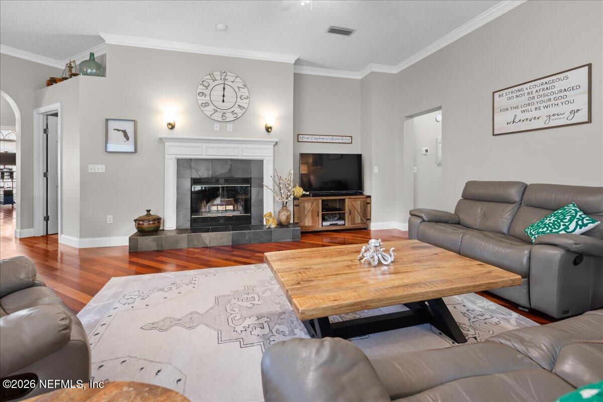 1460 CREEKS EDGE Court