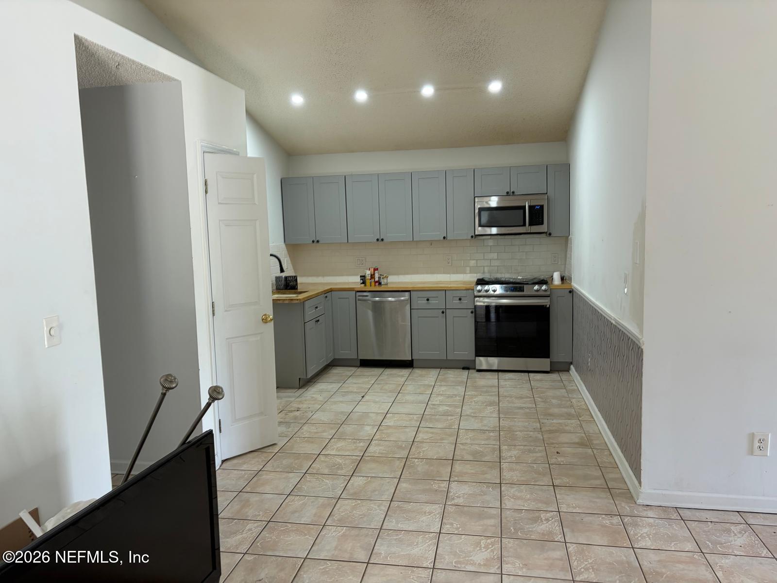3363 VOLLEY Drive