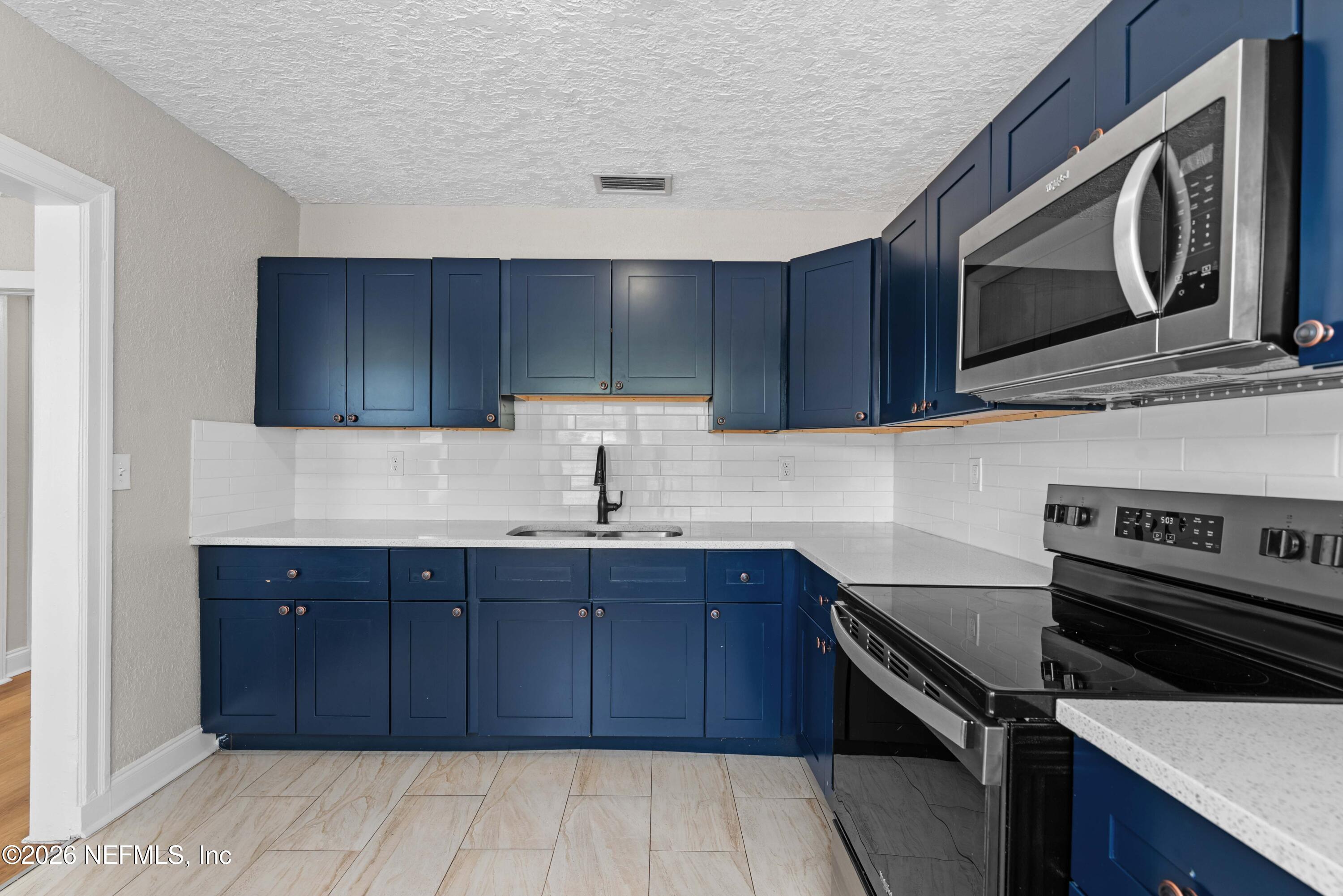 1645 W 12TH Street