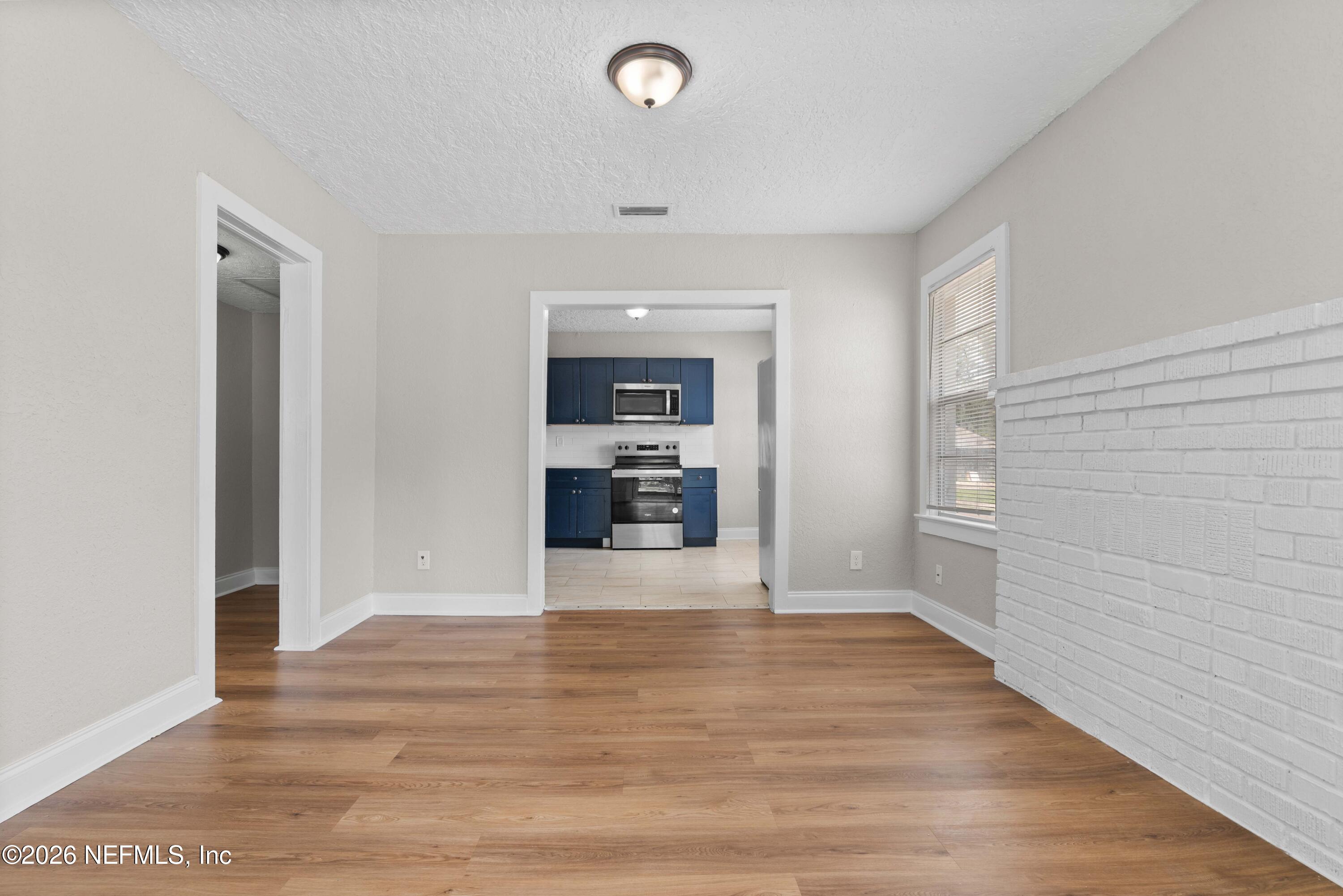 1645 W 12TH Street
