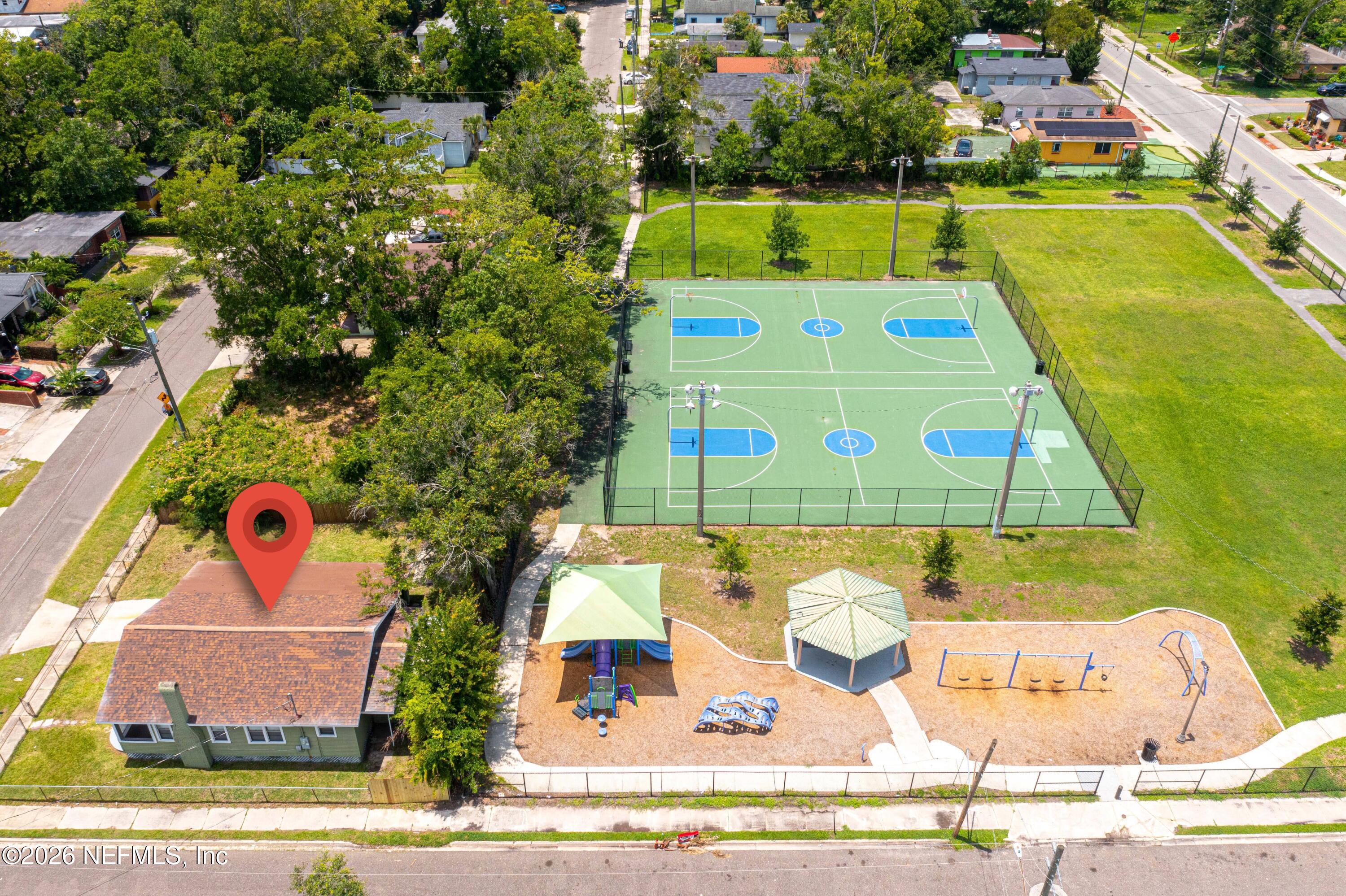 1645 W 12TH Street
