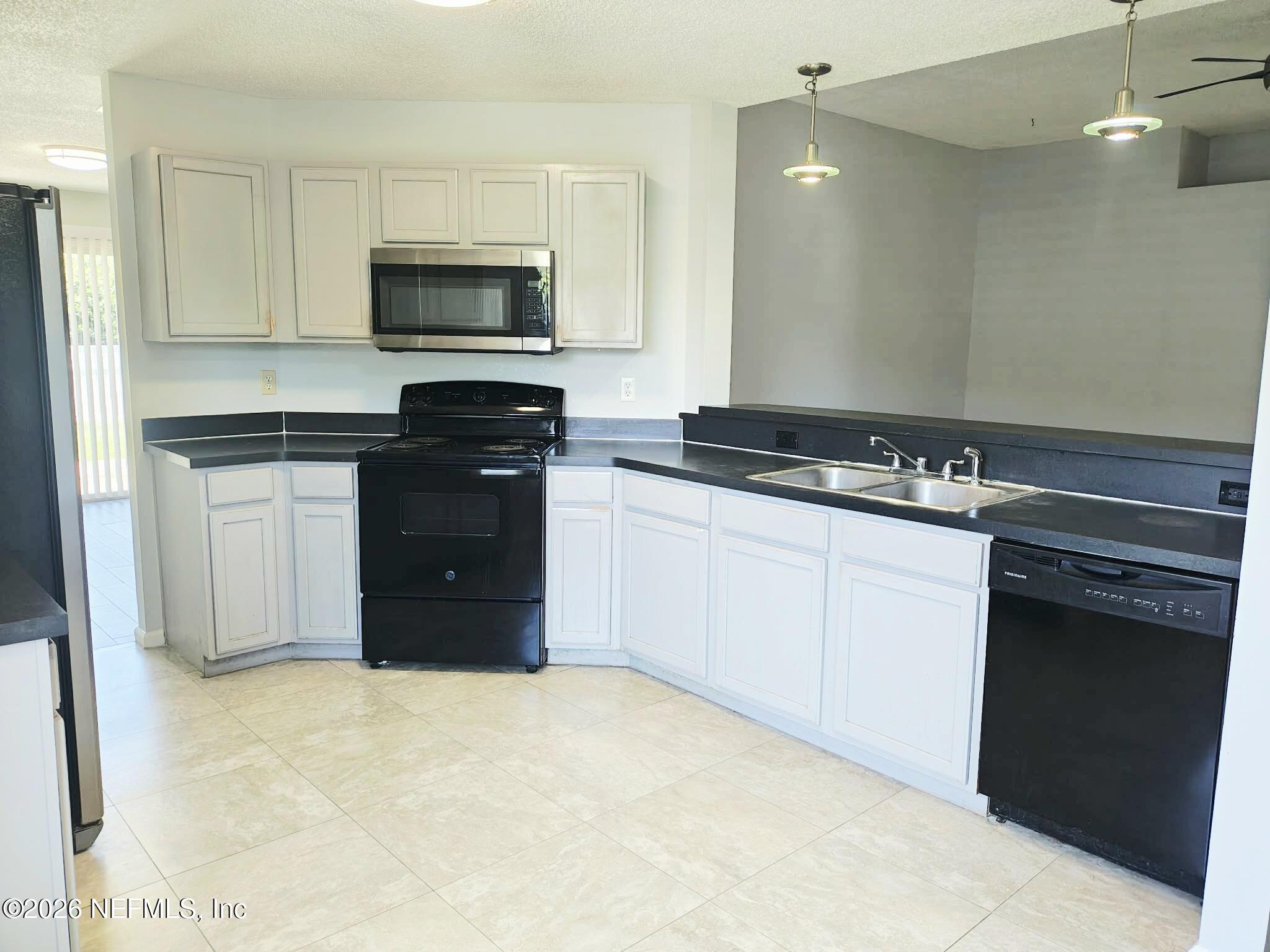 11087 DUSENBURG CT Court