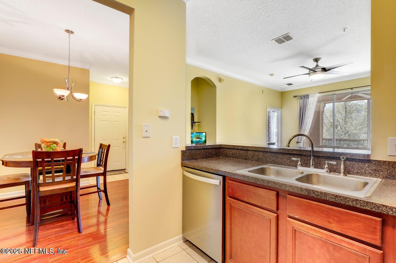 8601 BEACH Boulevard 1222