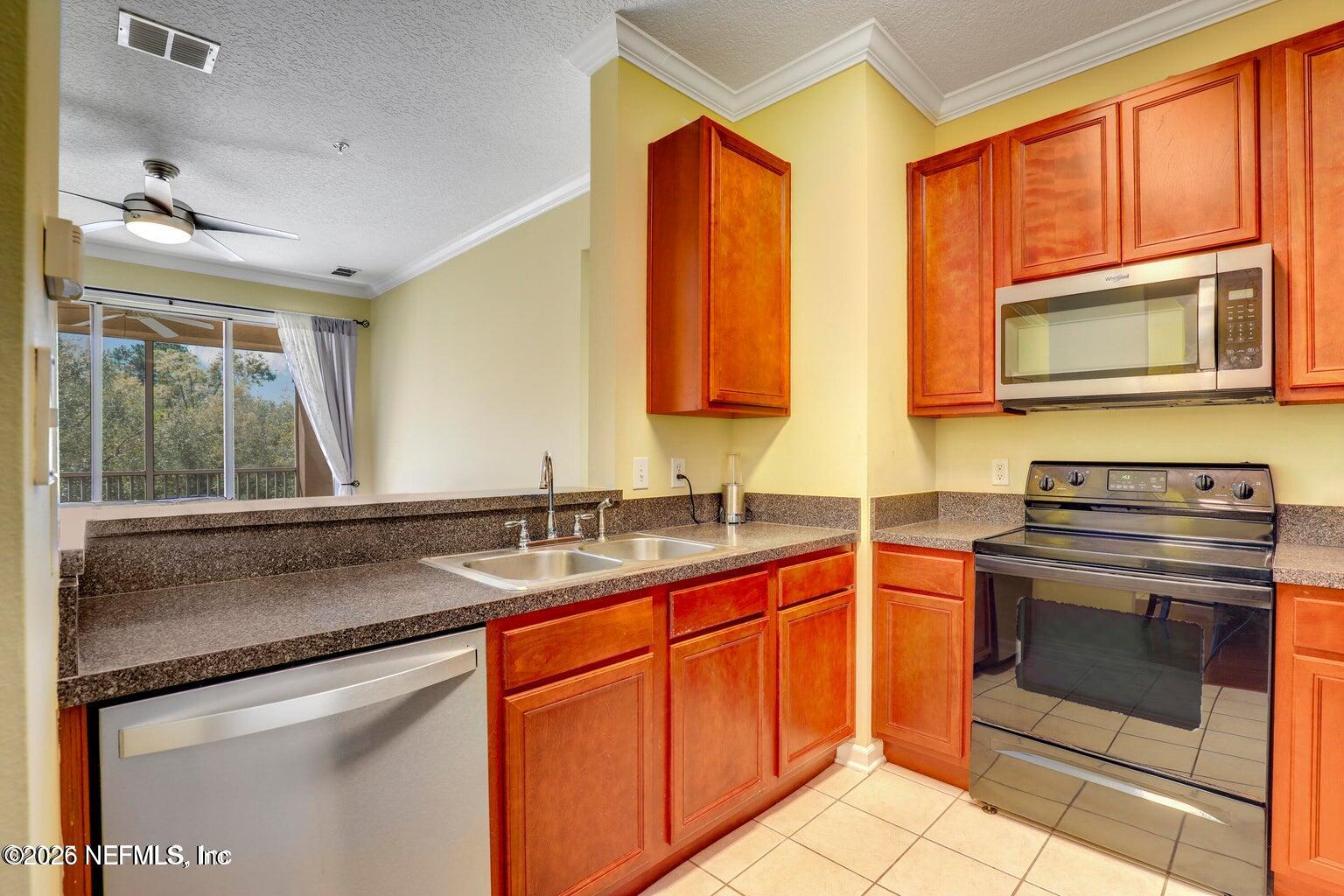 8601 BEACH Boulevard 1222