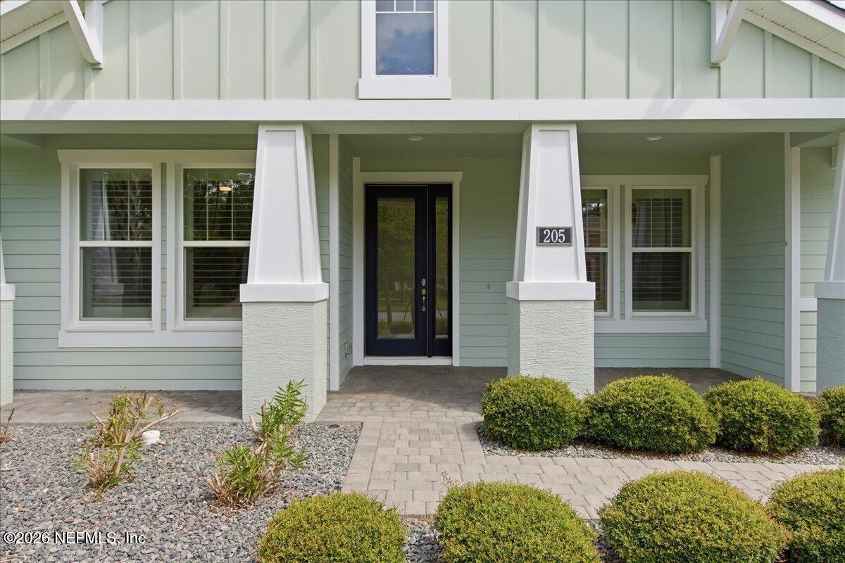 205 HEATHERWOOD Court