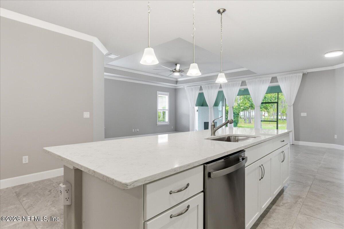 205 HEATHERWOOD Court