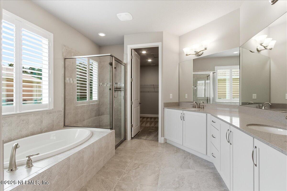 205 HEATHERWOOD Court