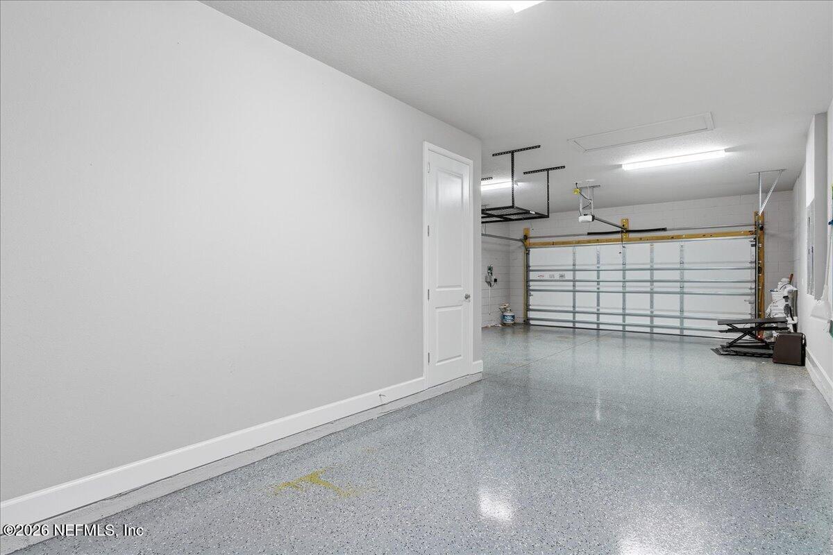 205 HEATHERWOOD Court